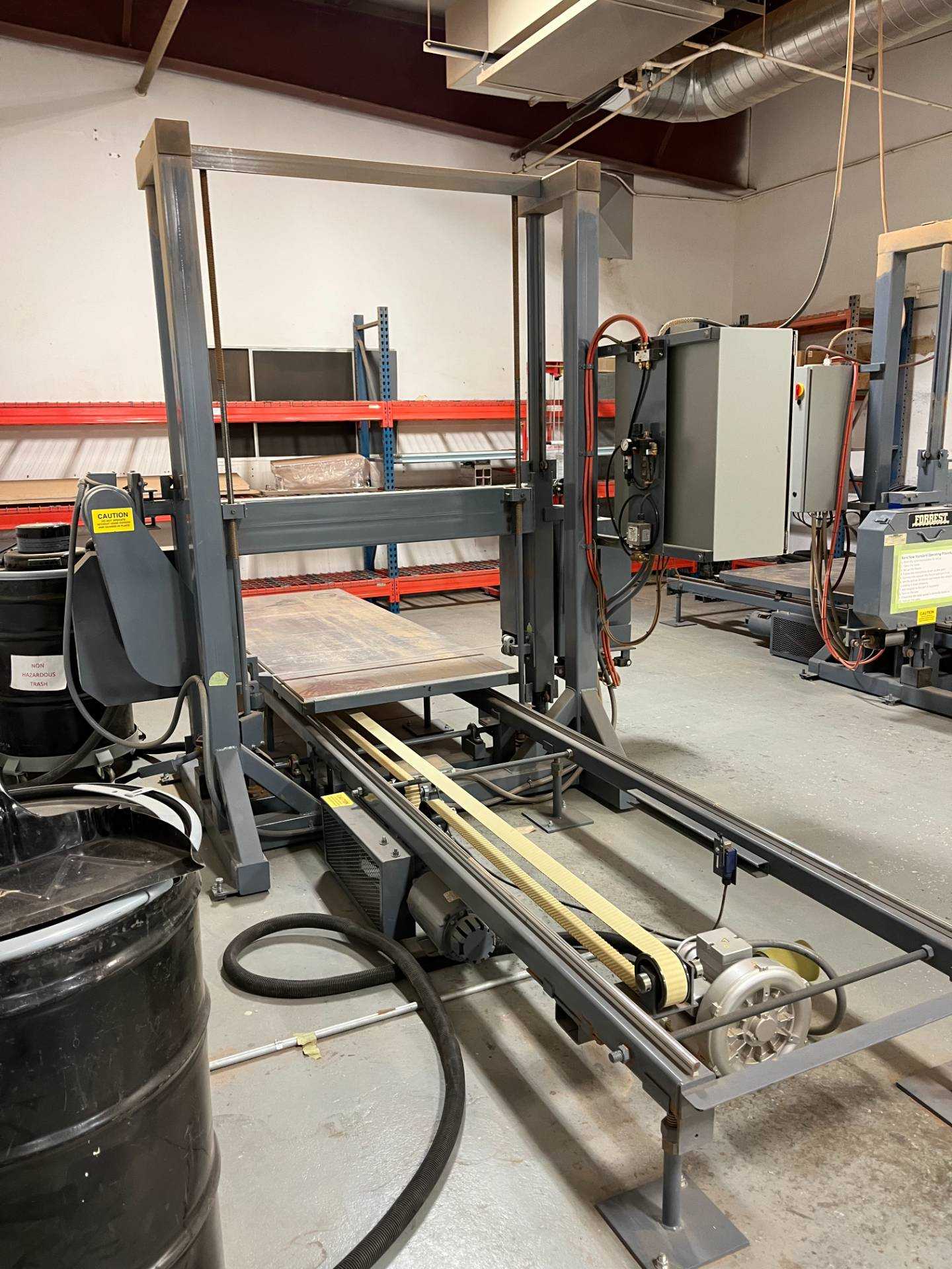 2017 FORREST 480I HORIZONTAL BANDSAW, 48IN CAPACITY, 4X8FT TABLE, 2 HP, 3000 FPM - HORIZONTAL BAND SAWS