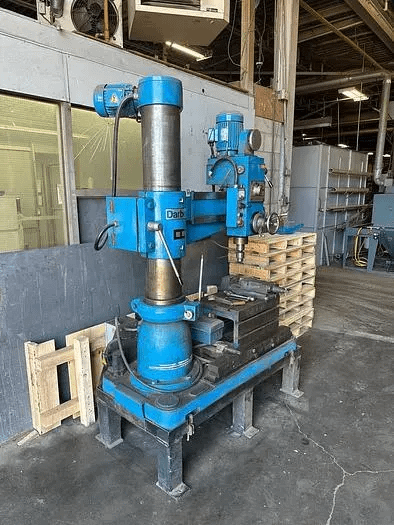 2004 DARBERT TF-900S RD-900 RADIAL DRILL, 5.3HP, 600V, 38MM CAPACITY, MT4 TAPER - RADIAL ARM DRILLING MACHINES