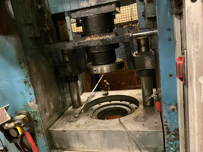 GASBARRE UPZ 200 TON MECHANICAL PRESS - undefined