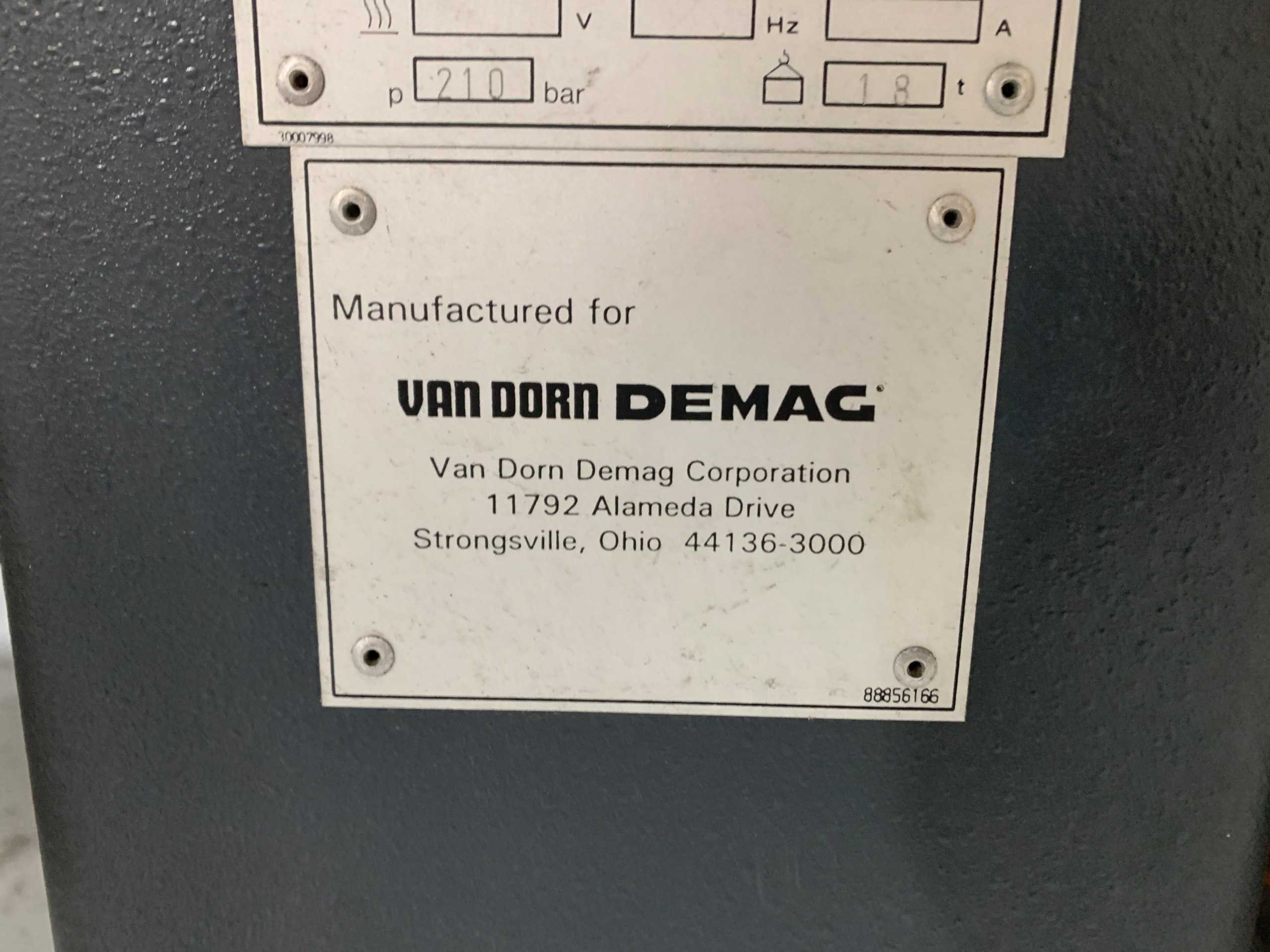 1996 VAN DORN DEMAG ERGOTECH PRO 35 TON INJECTION MOLDING MACHINE - PLASTICS & RUBBER