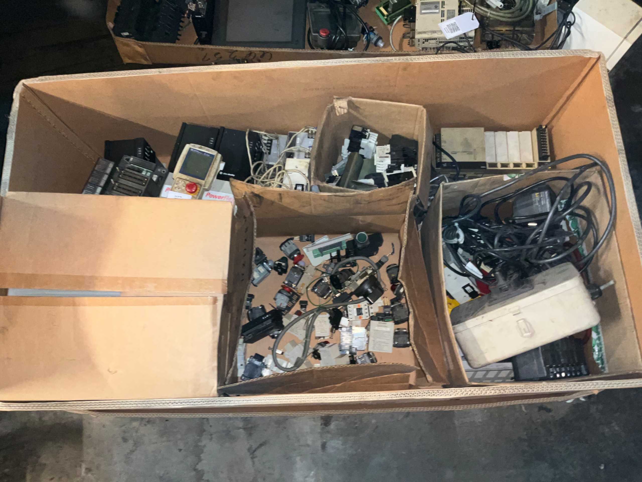 BULK QTY OF AUTOMATION & CONTROLS - AUTOMATION & CONTROLS