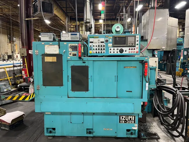 IZUMI KINZOKU KN-312B CYLINDRICAL GRINDER - undefined