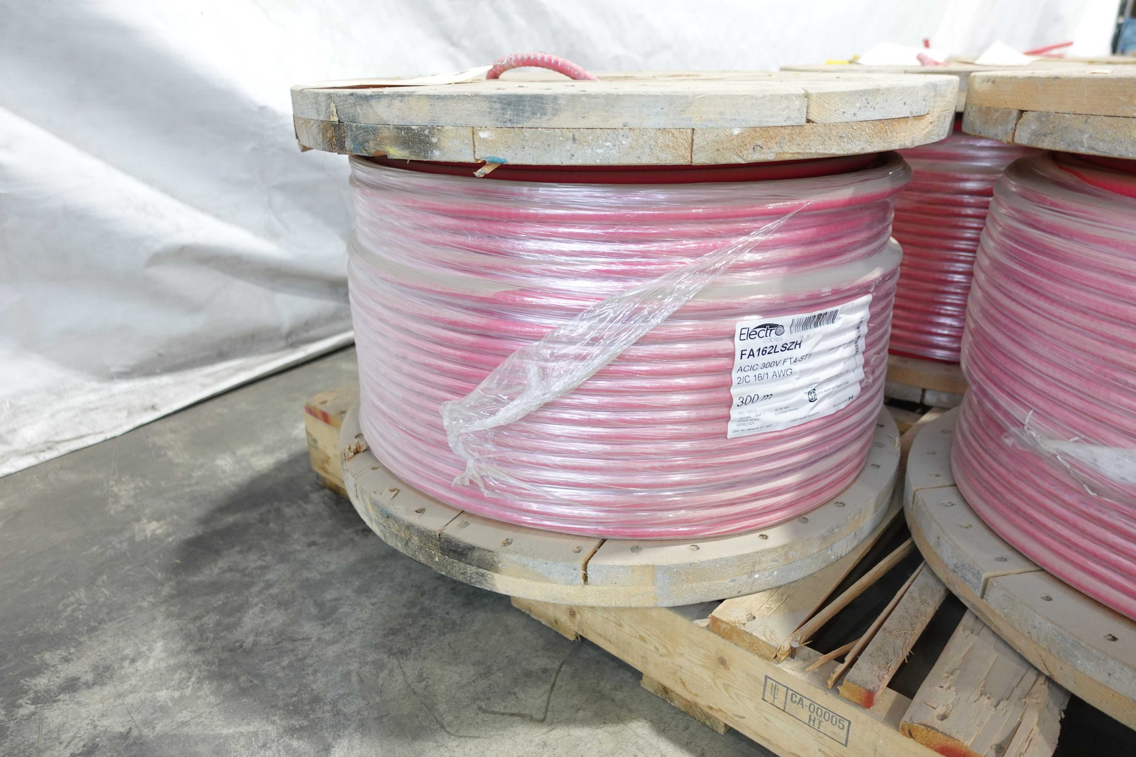 SKU 1079595 - LOT OF 6 SPOOLS OF ELECTRO FA162LSZH ACIC 300V FT4-ST1 2C 16/1AWG 300M WIRE - ELECTRICAL WIRE