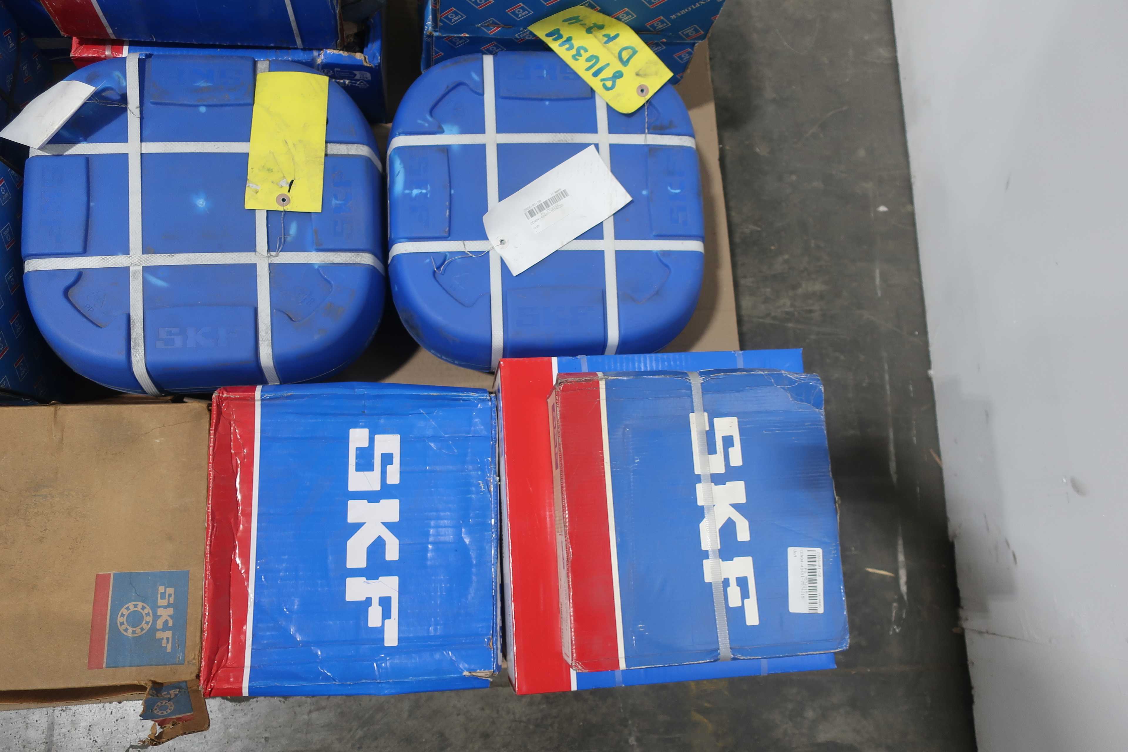 SKU 1749222 - PALLET OF ASSORTED SKF ROLLER BEARINGS - BEARINGS