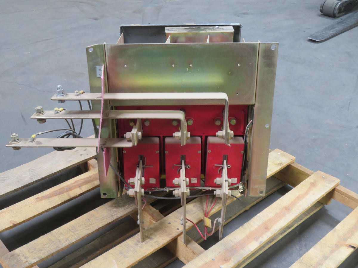 Westinghouse DS-206 Circuit Breaker, 800 A Current, 600 V AC Voltage, 3 Pole, 35 KA Interrupting Capacity @ 600 V AC - CIRCUIT BREAKERS