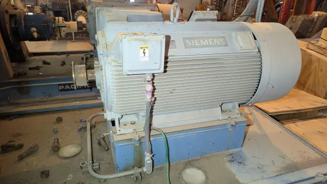 SIEMENS CGZ 300 HP INDUCTION MOTOR - undefined