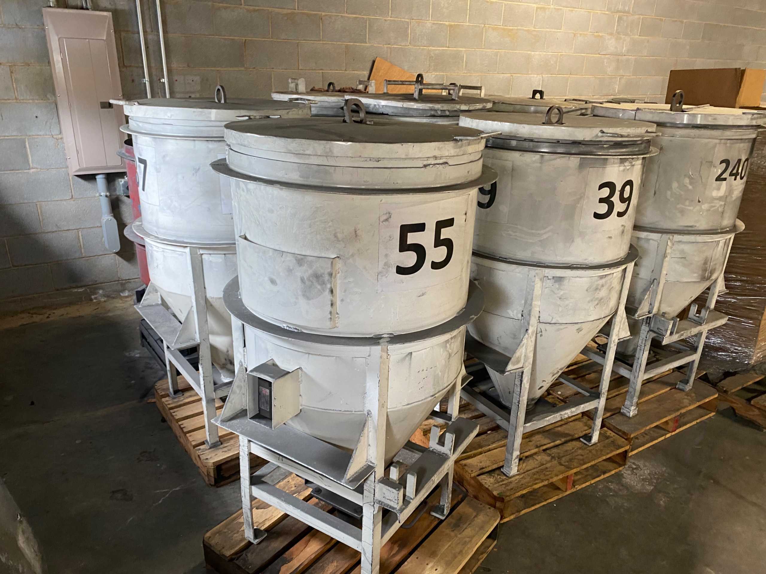 QTY 8: BLENDING DRUMS - STORAGE & HANDLING EQUIPMENT