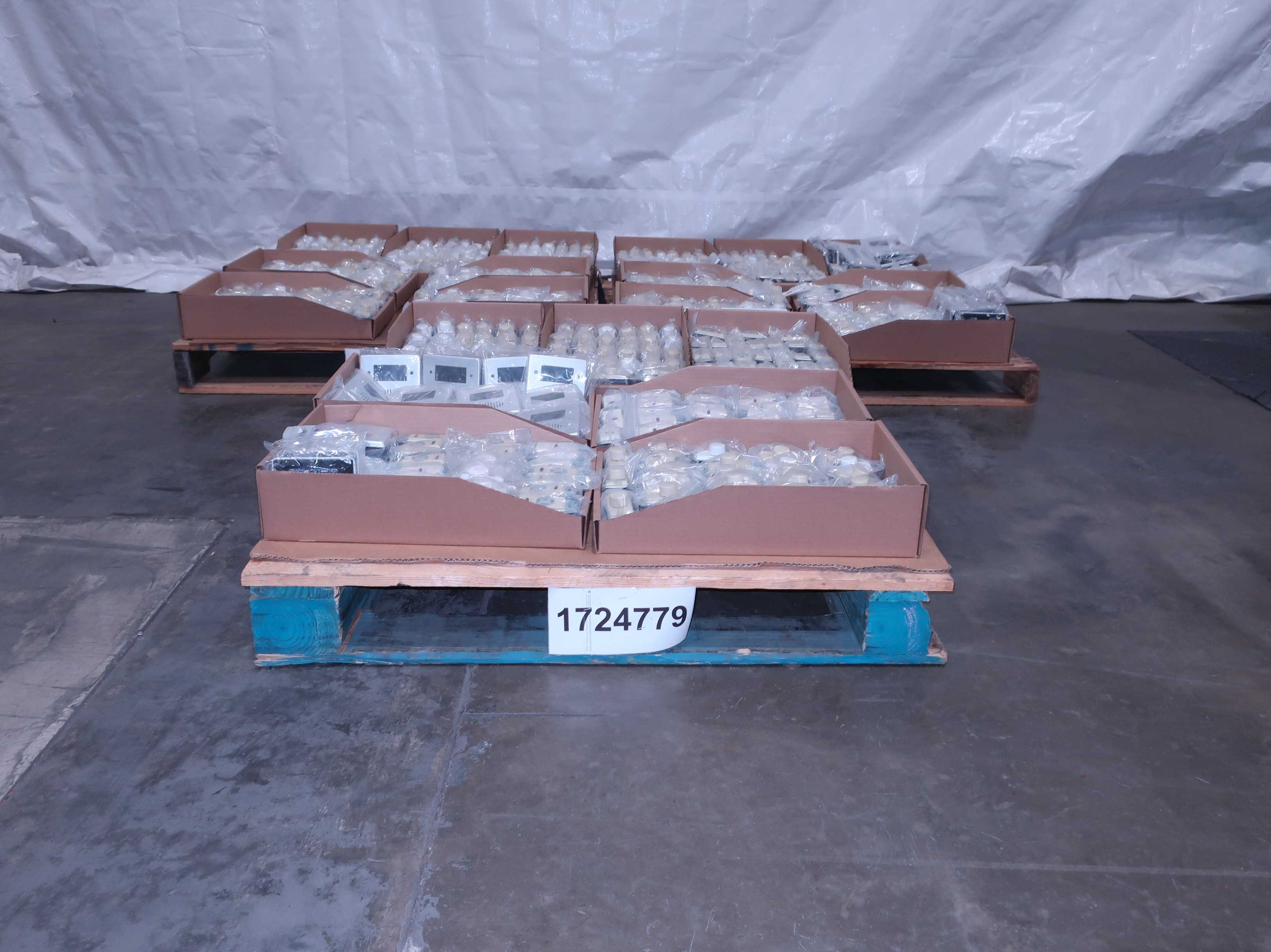 SKU 1724779 - 3 PALLETS OF ASSORTED AUTOMATION AND CONTROLS - AUTOMATION & CONTROLS