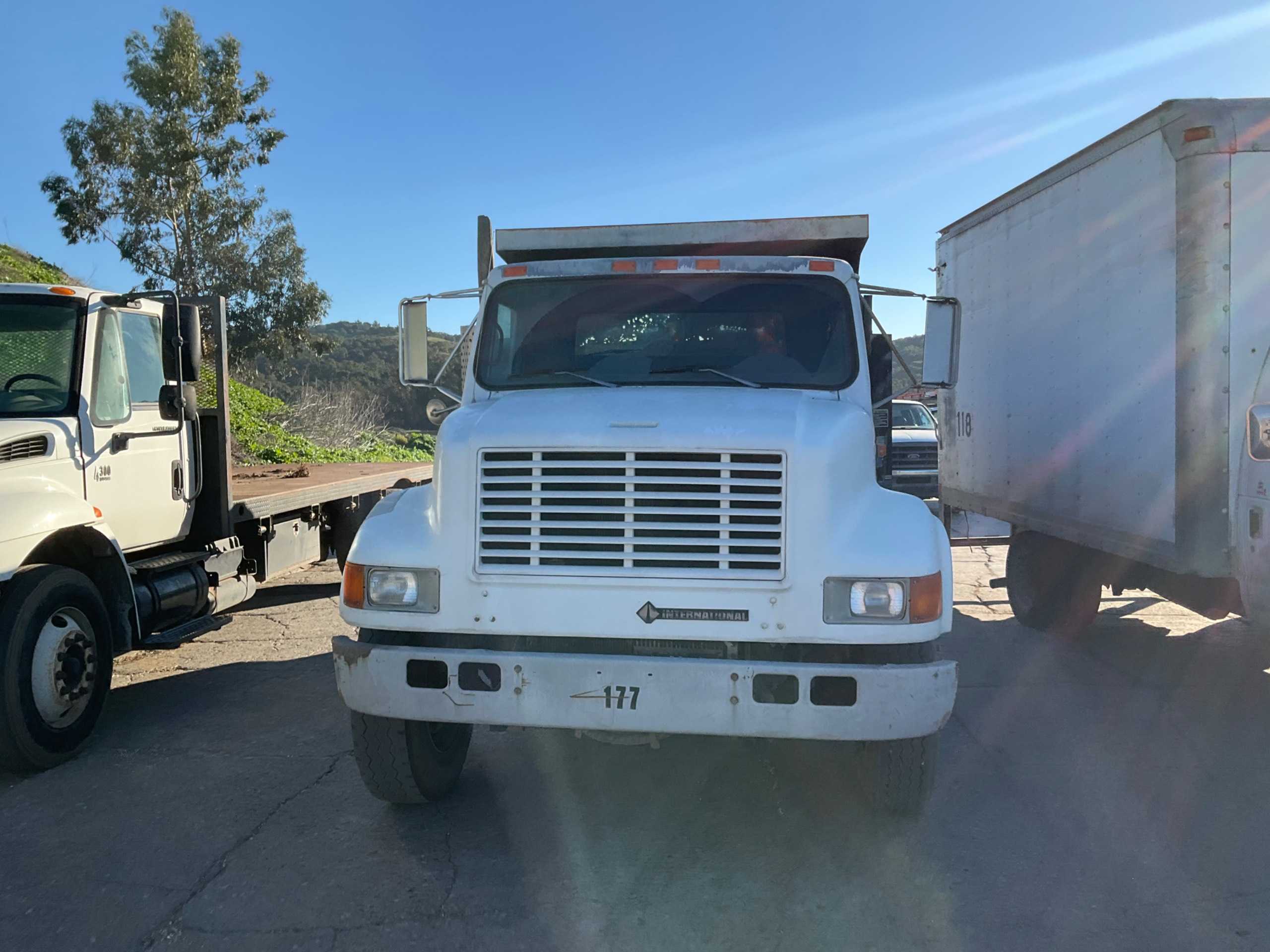 1993 INTERNATIONAL 4900 DUMP TRUCK - DUMP TRUCK