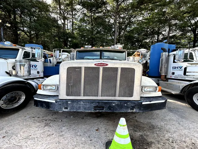 2011 SUPER PRODUCTS INDUSTRIAL VACUUM TRUCK - PETERBILT - undefined