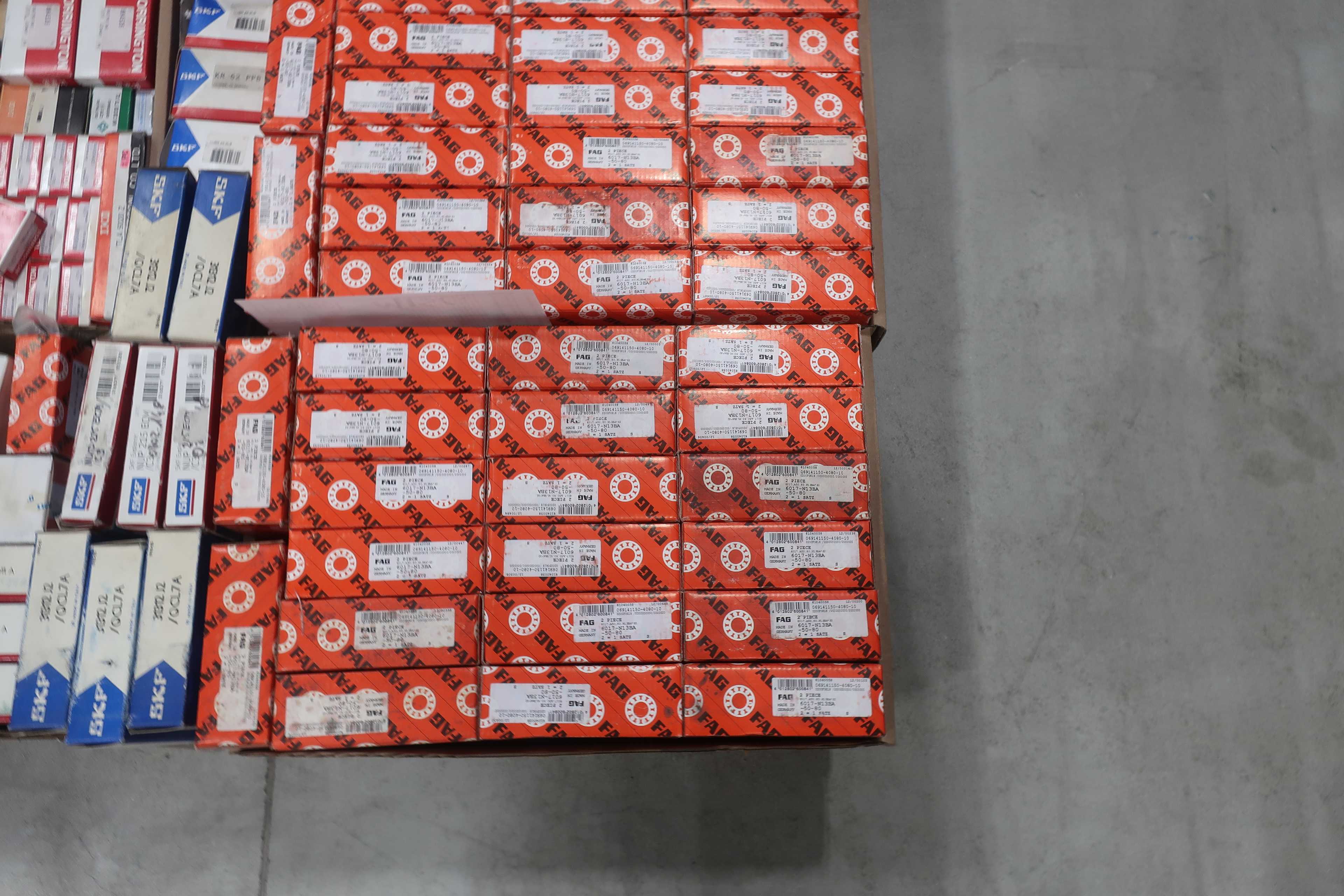 SKU 1738387 - PALLET OF ASSORTED BEARINGS - BEARINGS