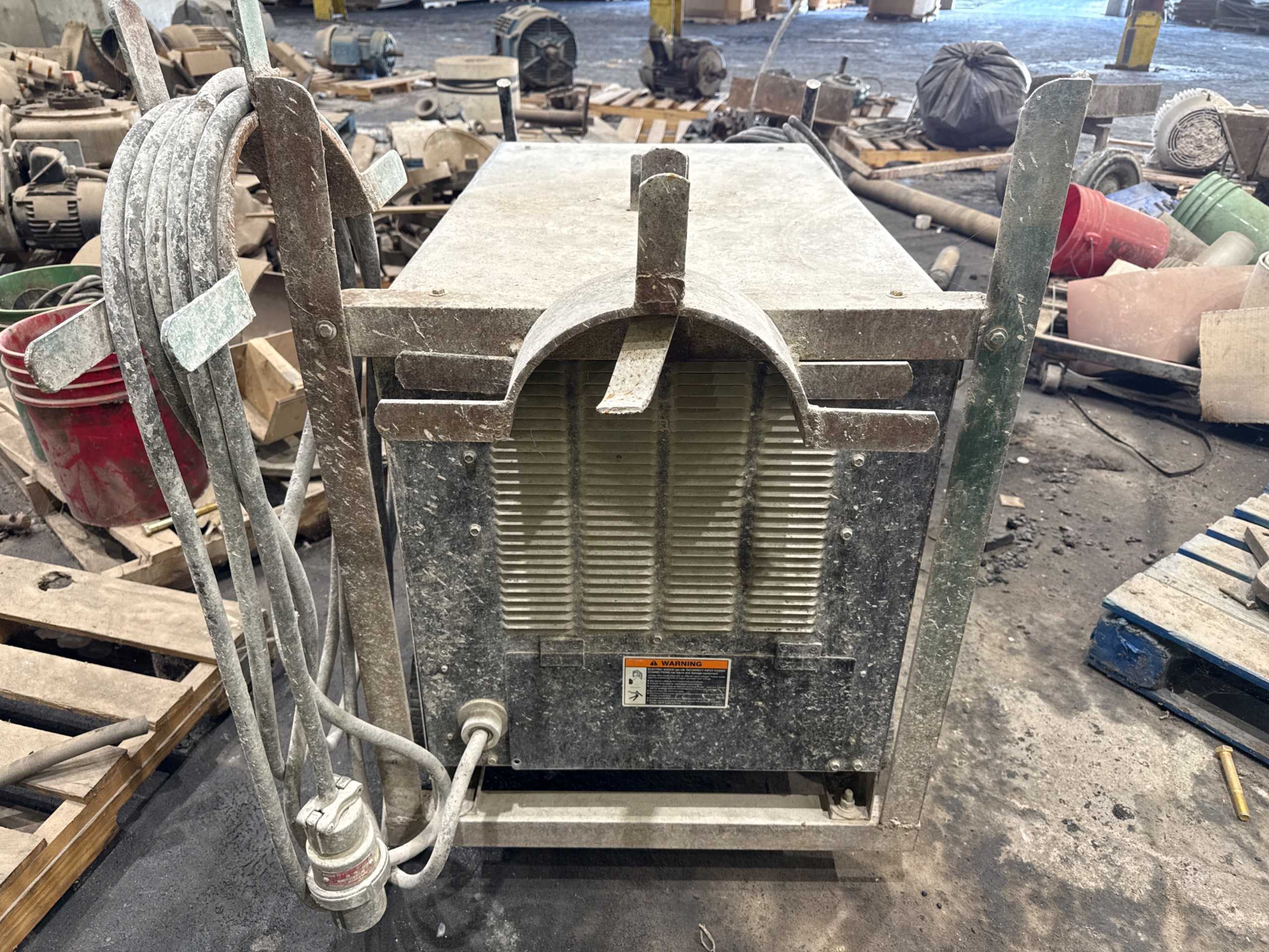MILLER GOLD STAR 652 WELDER POWER SOURCE - WELDING EQUIPMENT