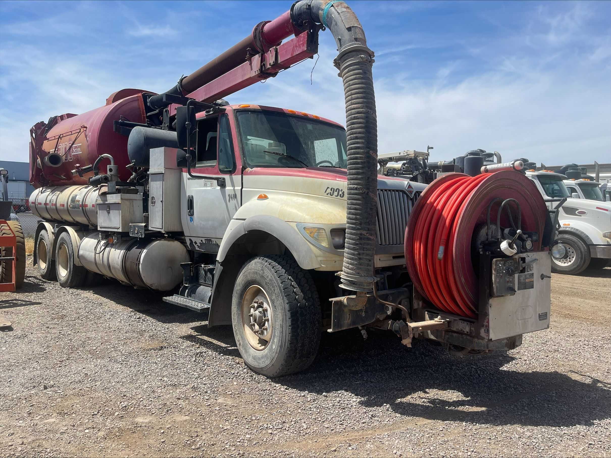 2007 INTERNATIONAL SF547 HYDRO EXCAVATOR TRUCK - HYDRO EXCAVATOR TRUCKS