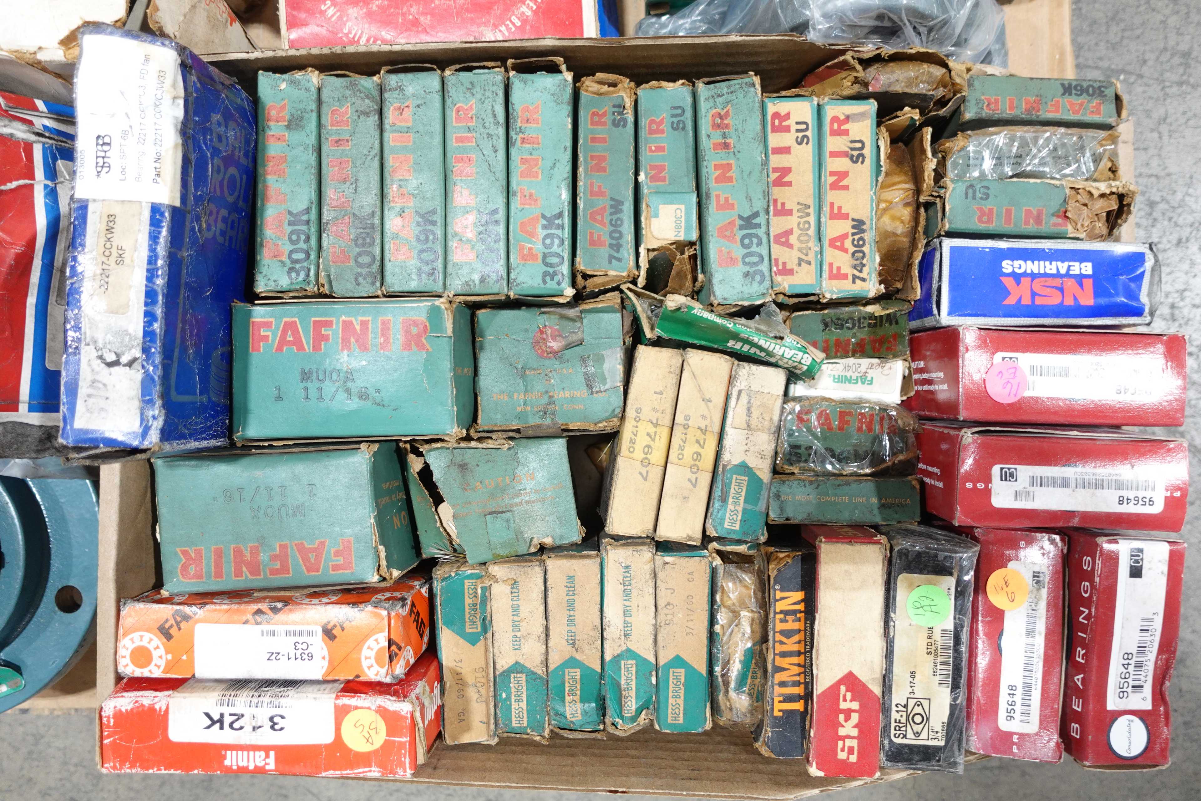 PALLET OF ASSORTED BEARINGS - BEARINGS