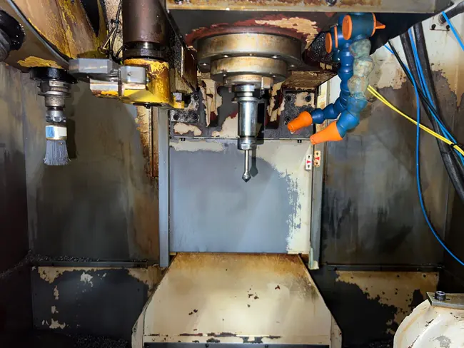 2002 TOYOSK TVT301S VERTICAL MACHINING CENTER - undefined