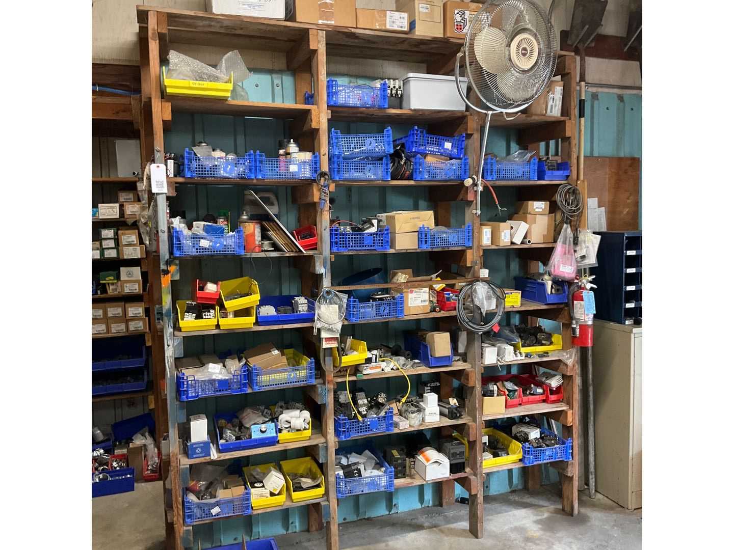BULK QTY OF ELECTRICAL COMPONENTS - ELECTRICAL PARTS