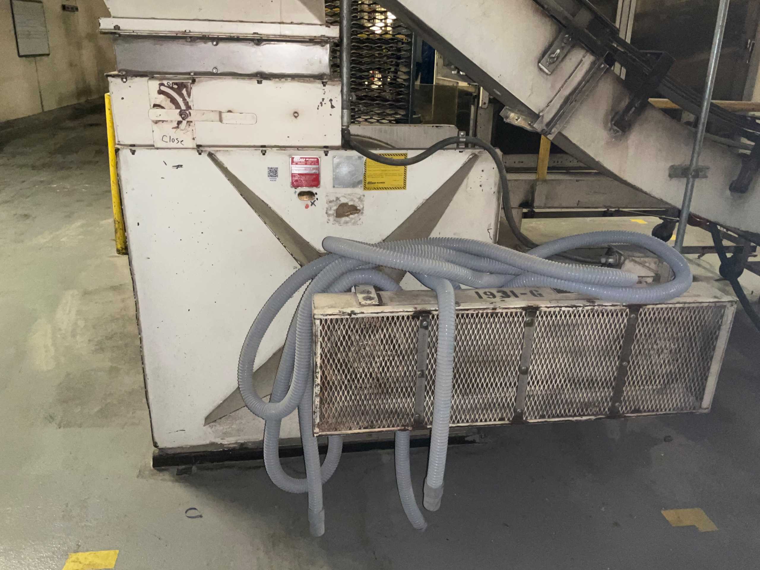 CHICAGO BLOWER CORPORATION CENTRIFUGAL BLOWER - CENTRIFUGAL BLOWER