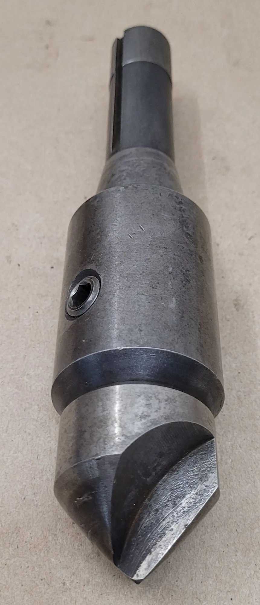 BRIDGEPORT R8 END MILL HOLDER, 8-1/4" LENGTH, 1-1/2" BODY DIAMETER, R8 SHANK TYPE - MACHINE TOOLING
