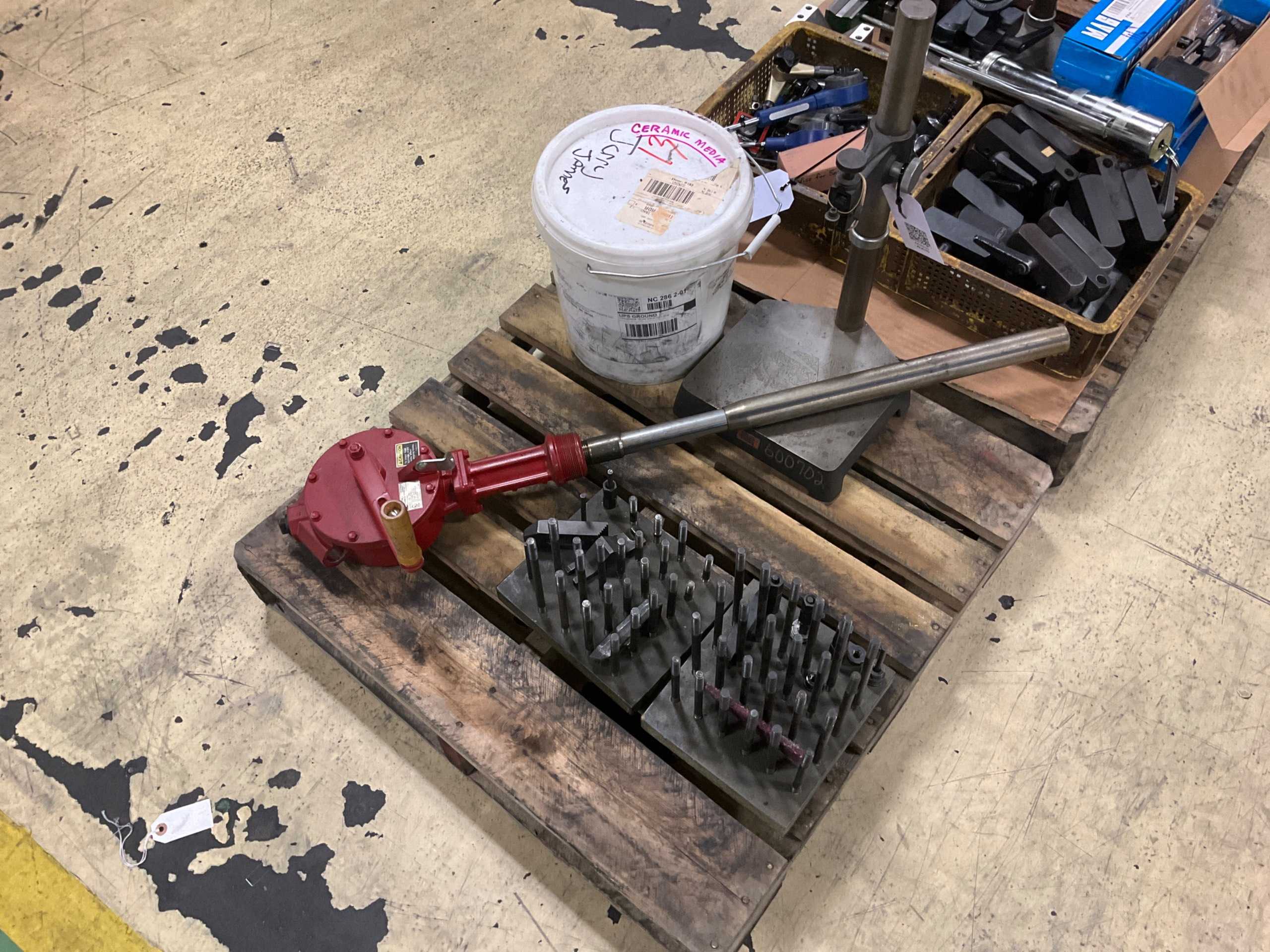 BULK QTY OF INDUSTRIAL PARTS - INDUSTRIAL PARTS
