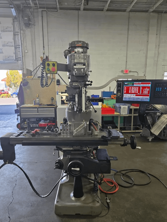 BRIDGEPORT EZ TRAK DX CNC VERTICAL MILL 9"X48" 2 HP R8 33.5X 12Y 60-4200 RPM 230V - VERTICAL MILLING MACHINES