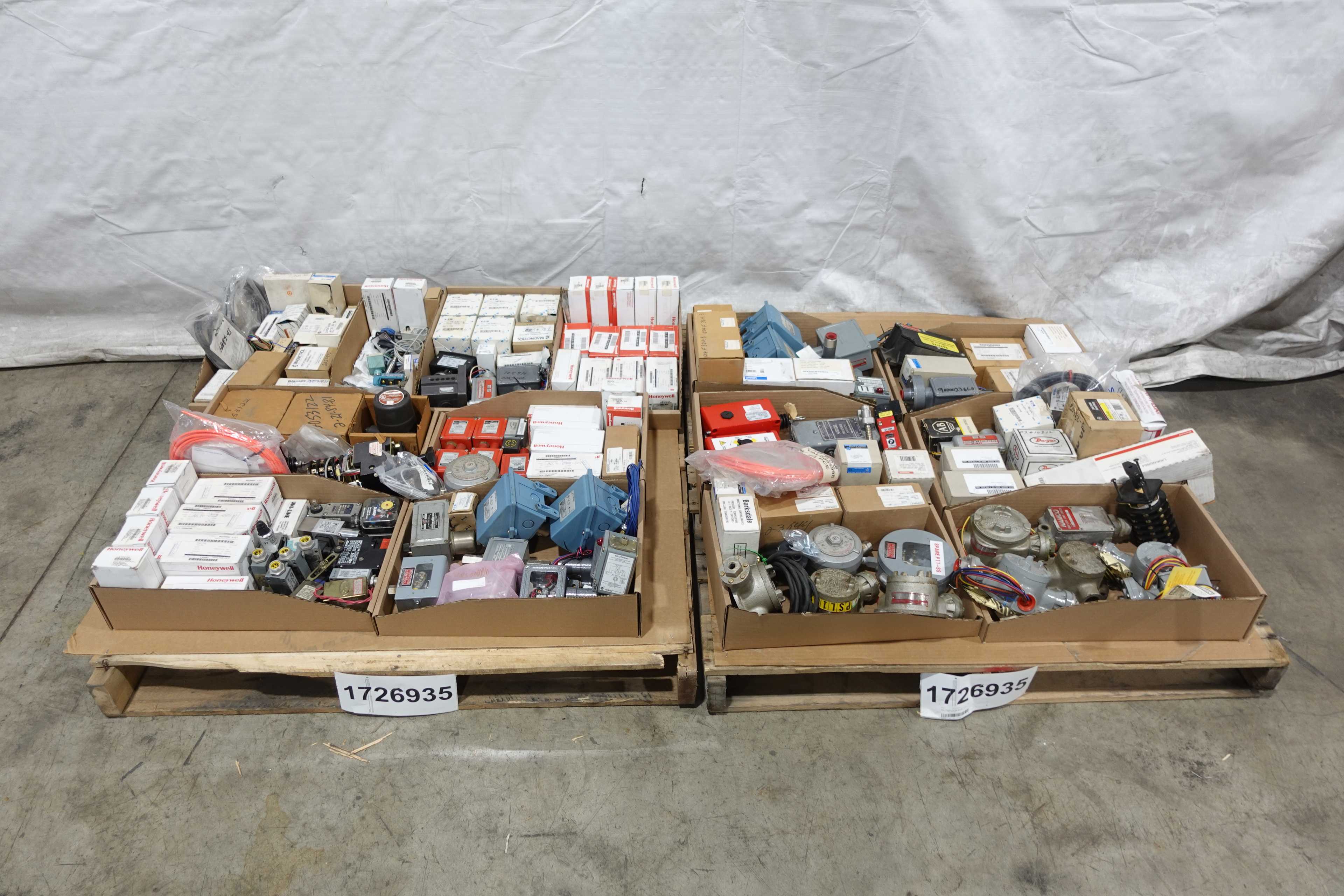 SKU 1726935 - 2 PALLETS OF FLOAT, LIMIT, AND PRESSURE SWITCHES - SWITCHES