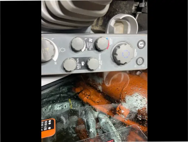 2019 HITACHI ZX135US-6 CRAWLER EXCAVATOR - undefined