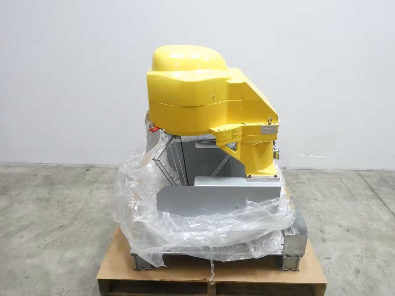 SKU 1744174 - FANUC A05B-1522-B204 M-1IA/0.5SL A05B-2651-B421 R-30IB MATE ROBOT - INDUSTRIAL ROBOTS