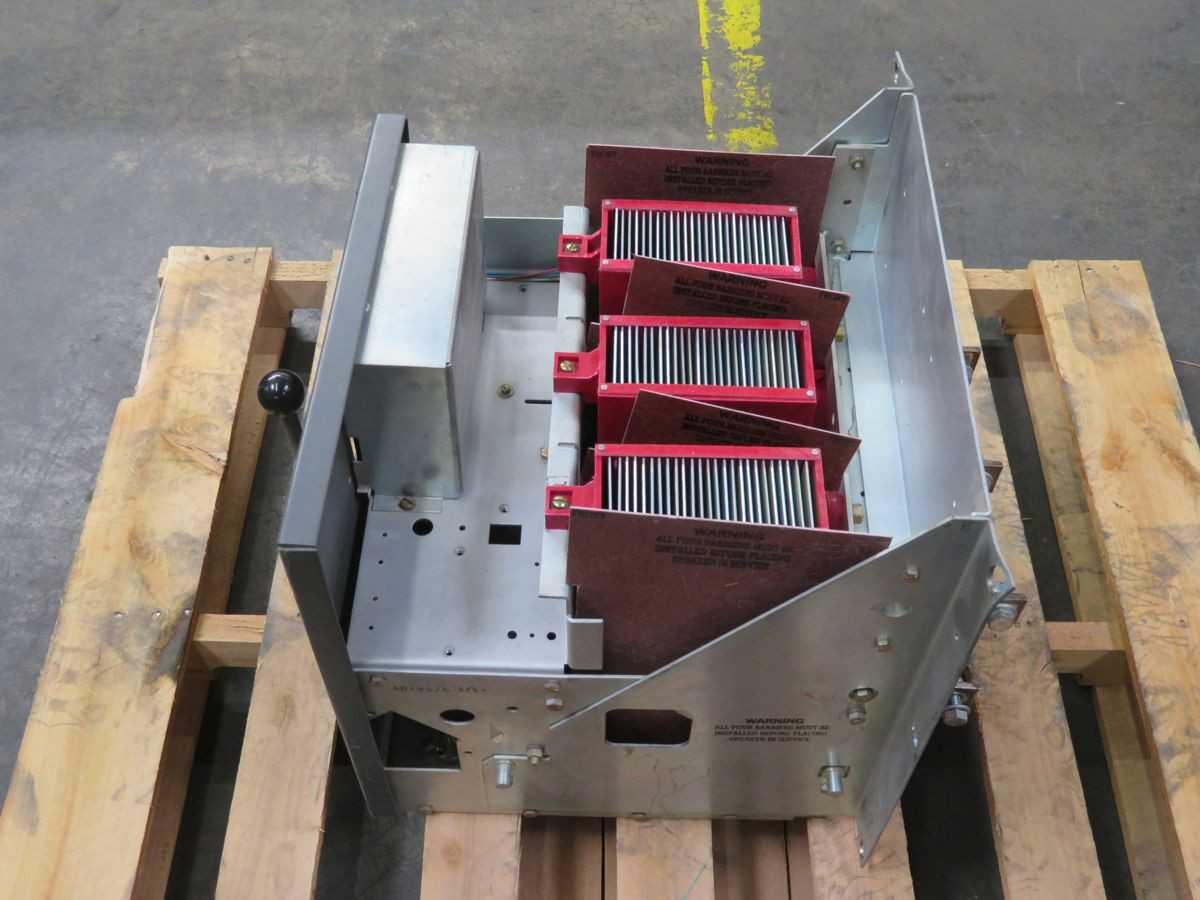WESTINGHOUSE DS-206, 3-POLE, 800A CONTINUOUS, 600VAC, 30KA INT., SOLID-STATE, DRAWOUT - CIRCUIT BREAKERS