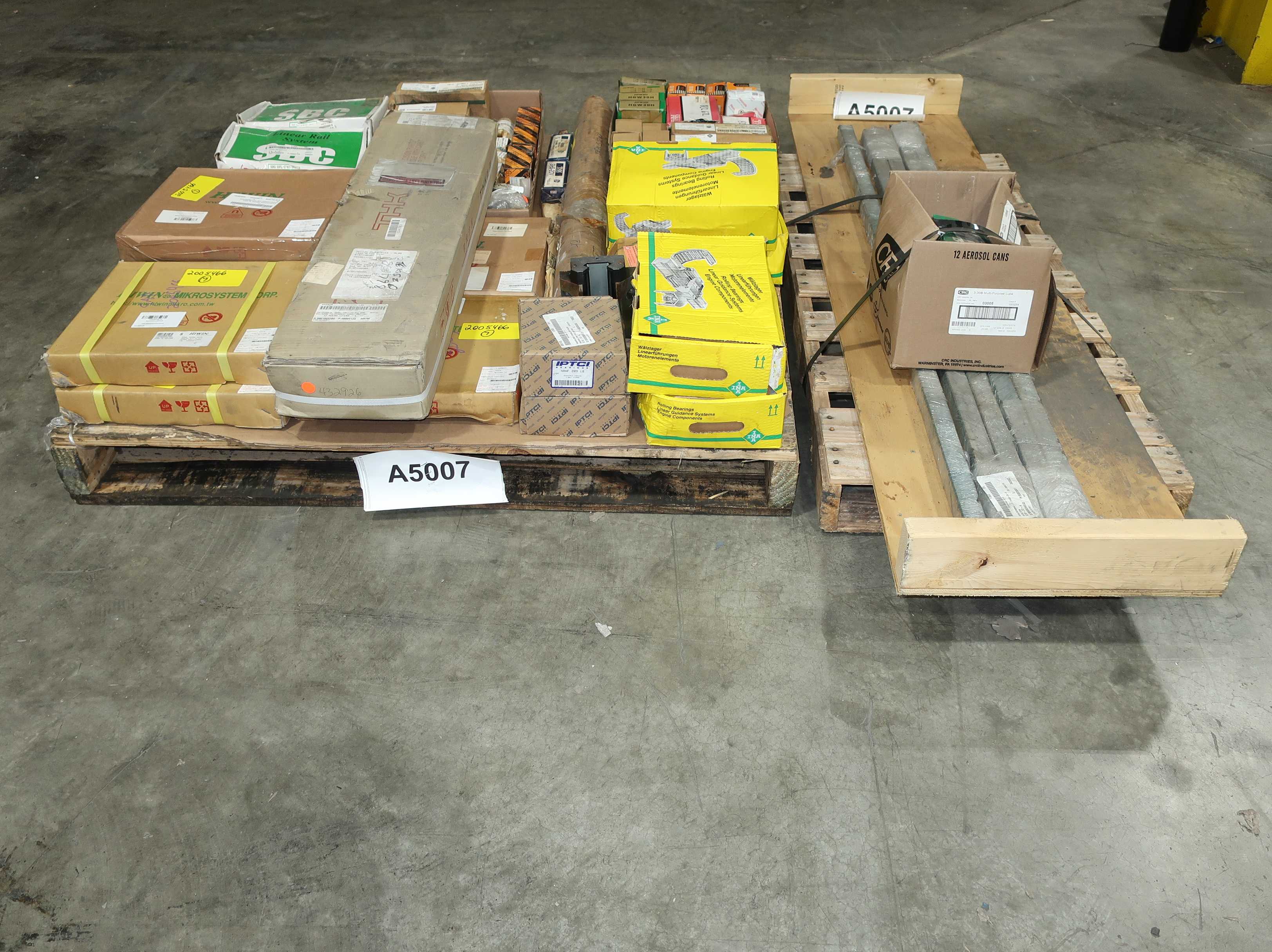 BULK QTY OF ASSORTED LINEAR BEARINGS - LINEAR BEARING