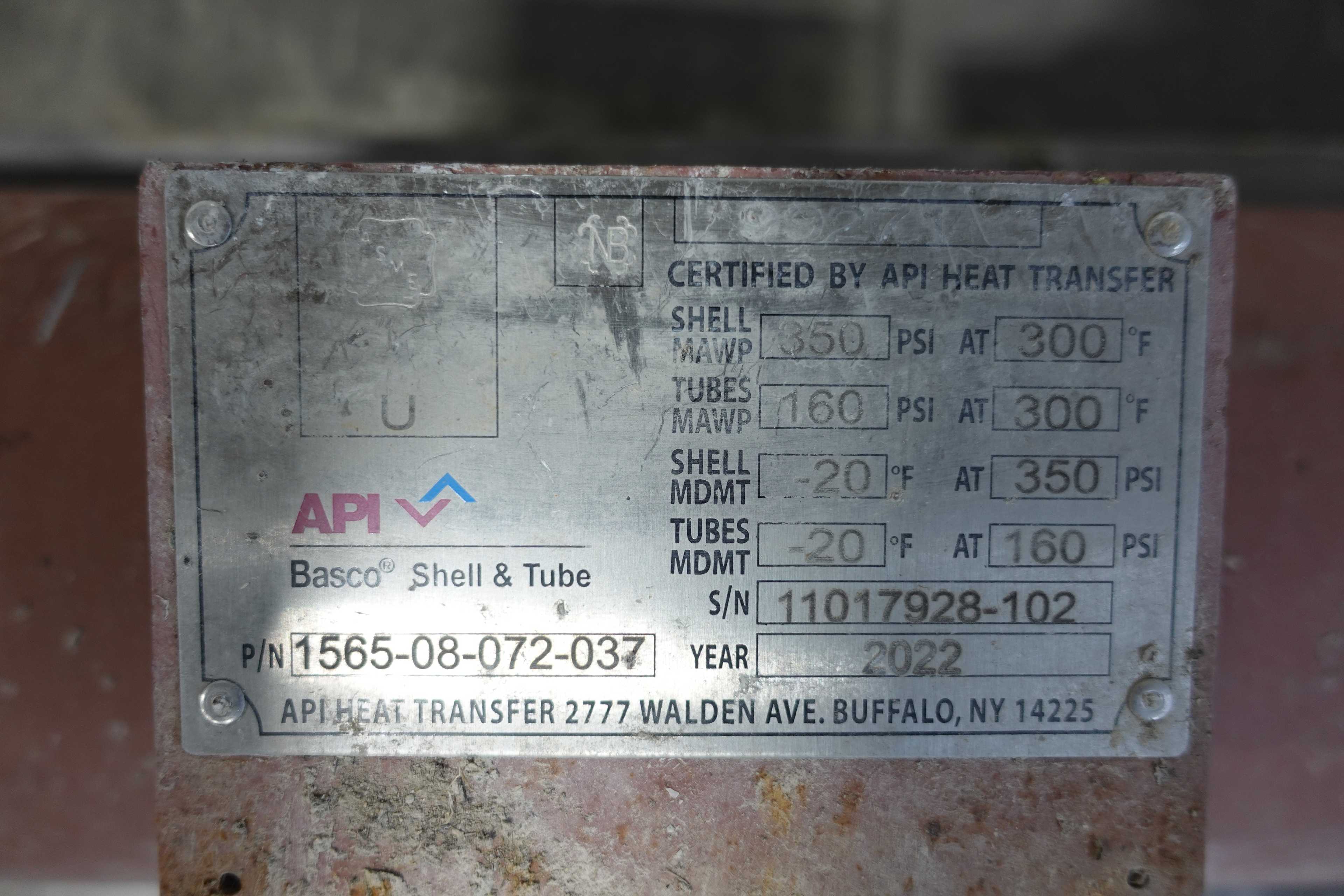 API BASCO 1565-08-072-037 SHELL AND TUBE HEAT EXCHANGER - SHELL & TUBE HEAT EXCHANGER