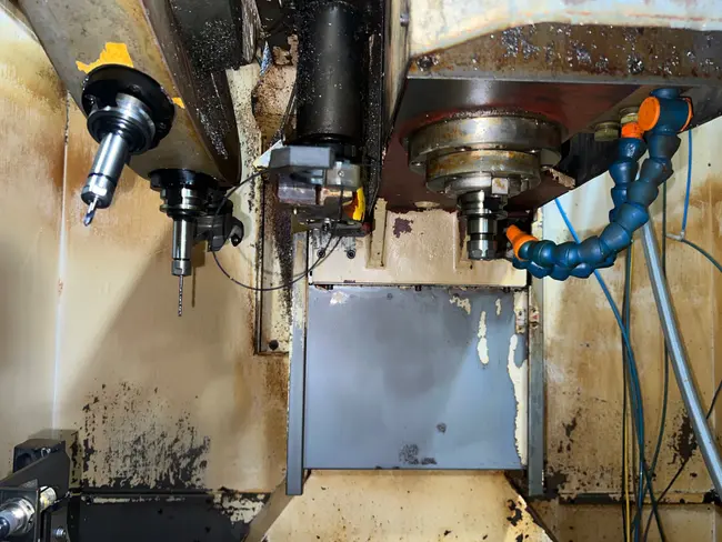 2003 TOYOSK TVT301S VERTICAL MACHINING CENTER - undefined