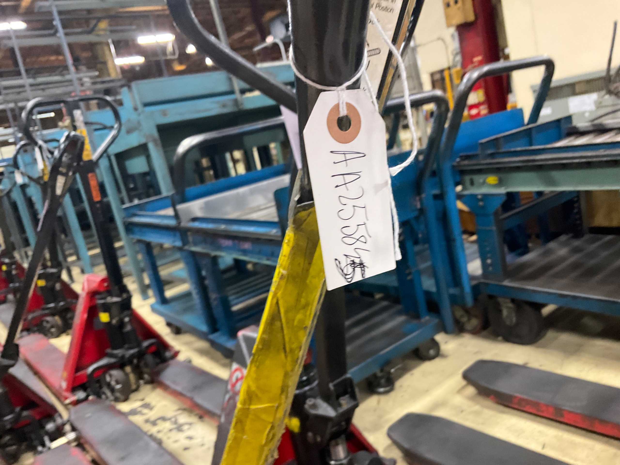 QTY 2: MANUAL PALLET JACK - MANUAL PALLET JACKS