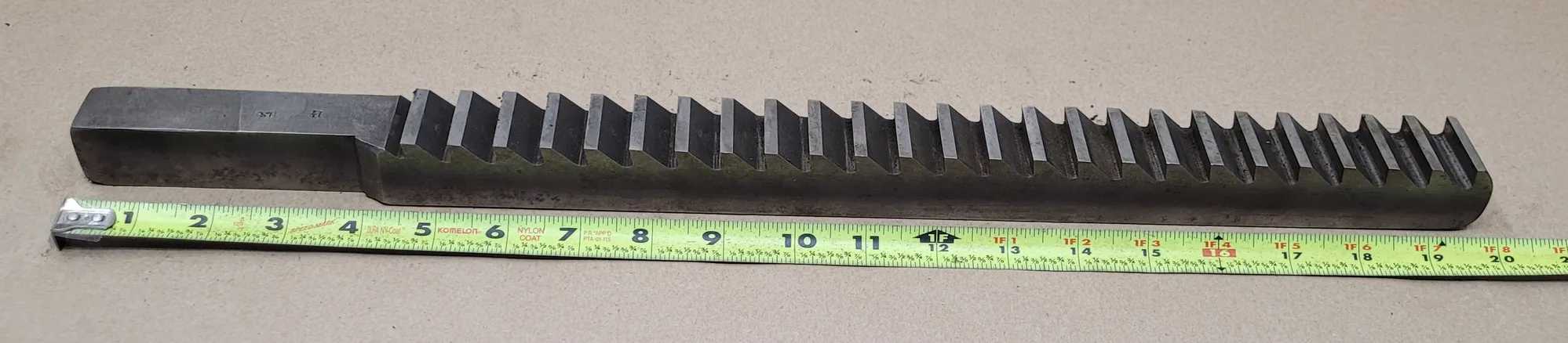 DUMONT KEYSEATER BROACH 1.25" X 20" HS (1-1/4" WIDTH, 1-1/8" HEIGHT, 5/8" PITCH) - MACHINE TOOLING
