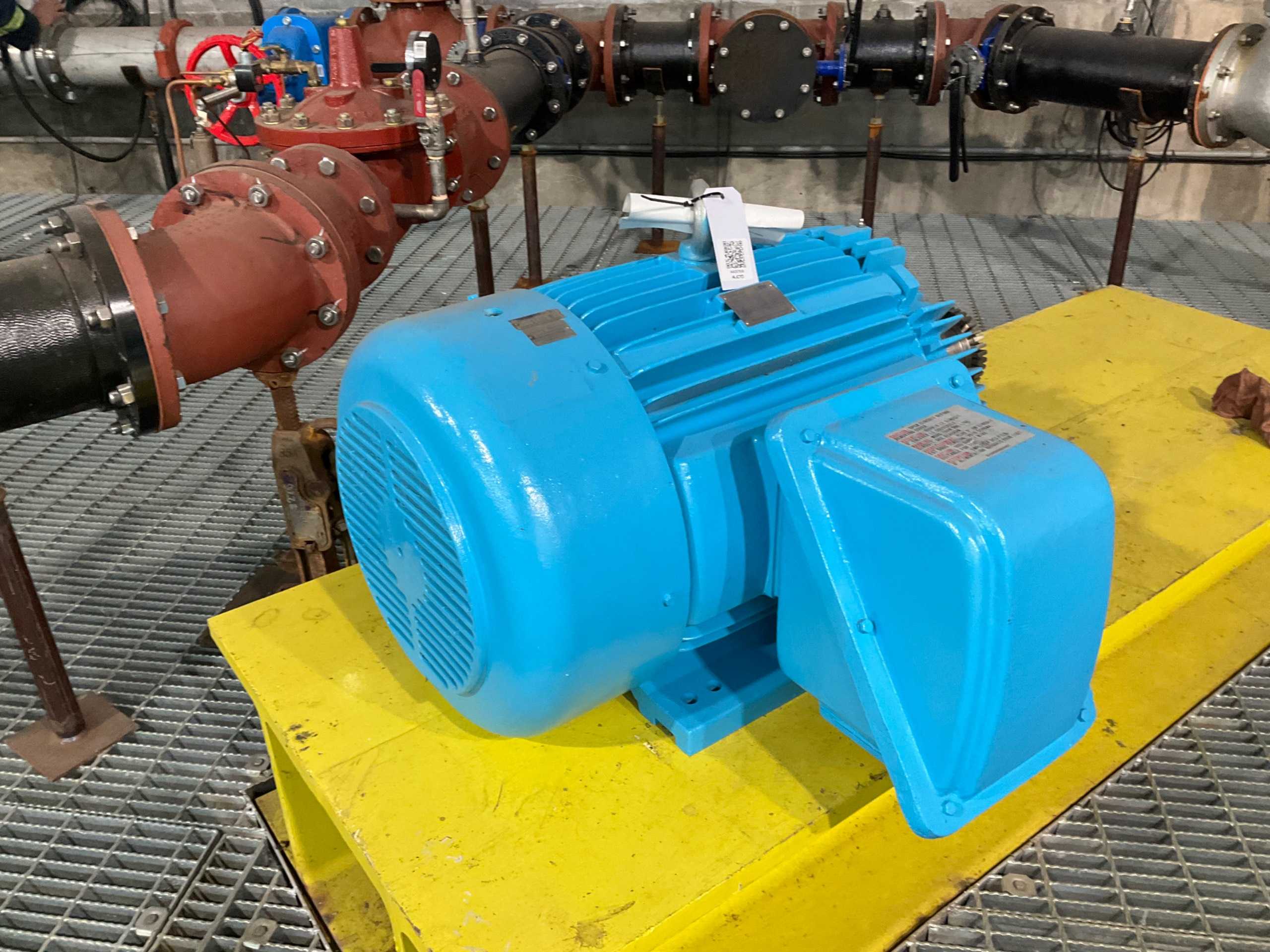 TECO-WESTINGHOUSE PDH10045 AC MOTOR, 100 HP, 1800 RPM, 575V, 3PH, 405T FRAME, TEFC, 95.4% EFF - AC MOTOR