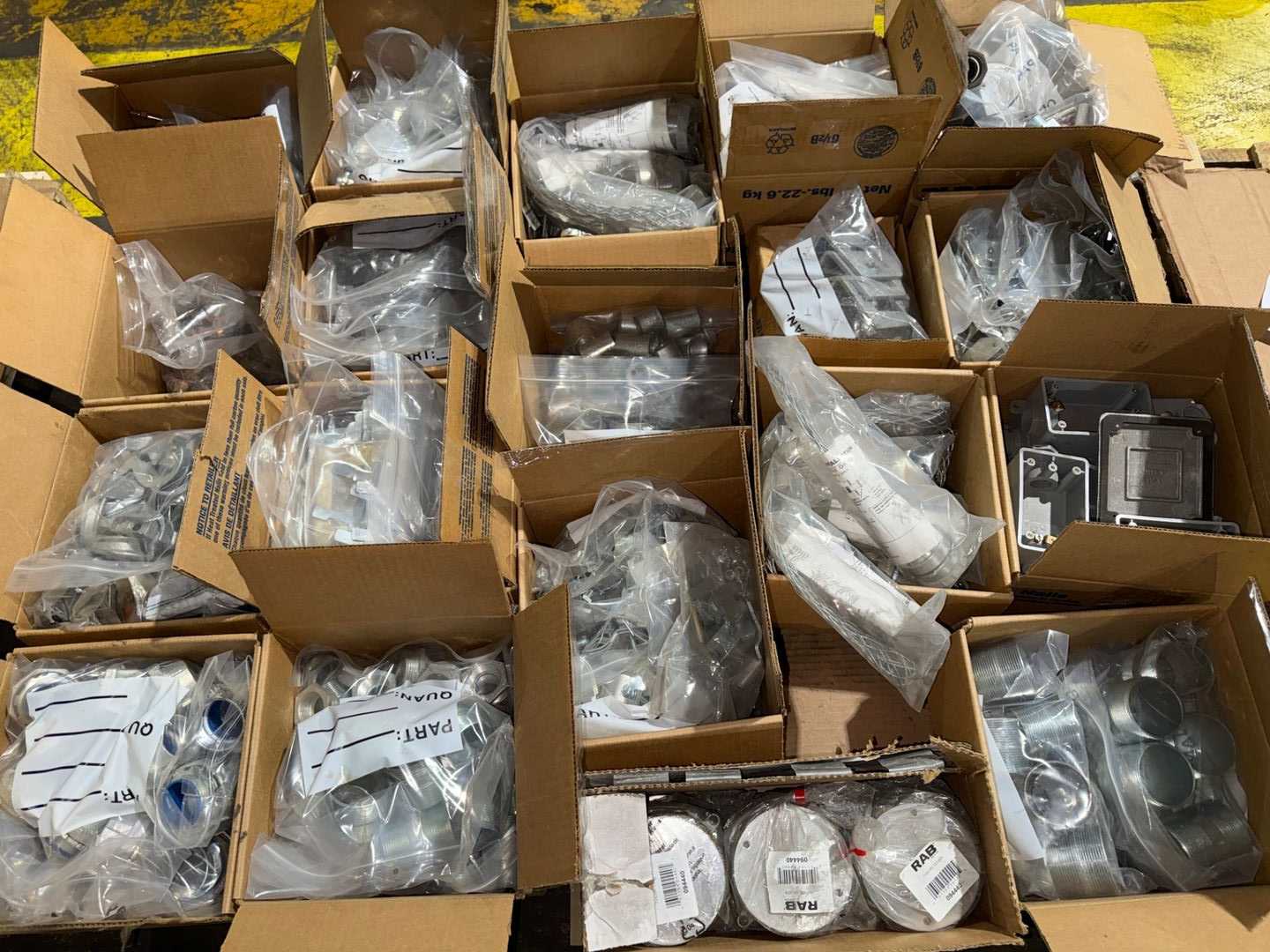 BULK QTY OF ELECTRICAL COMPONENTS - ELECTRICAL COMPONENTS