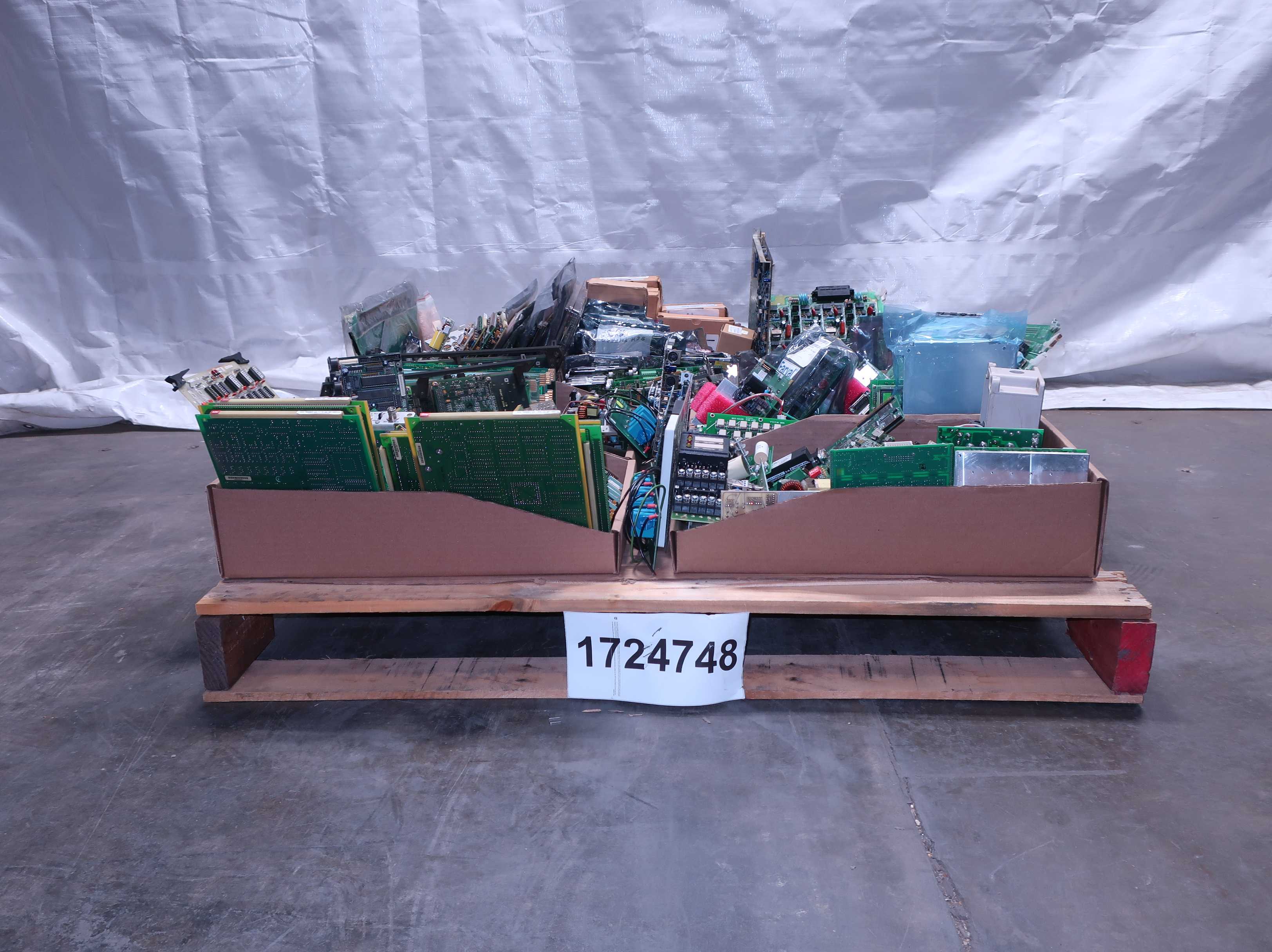 SKU 1724748 - PALLET OF ASSORTED PBC BOARDS