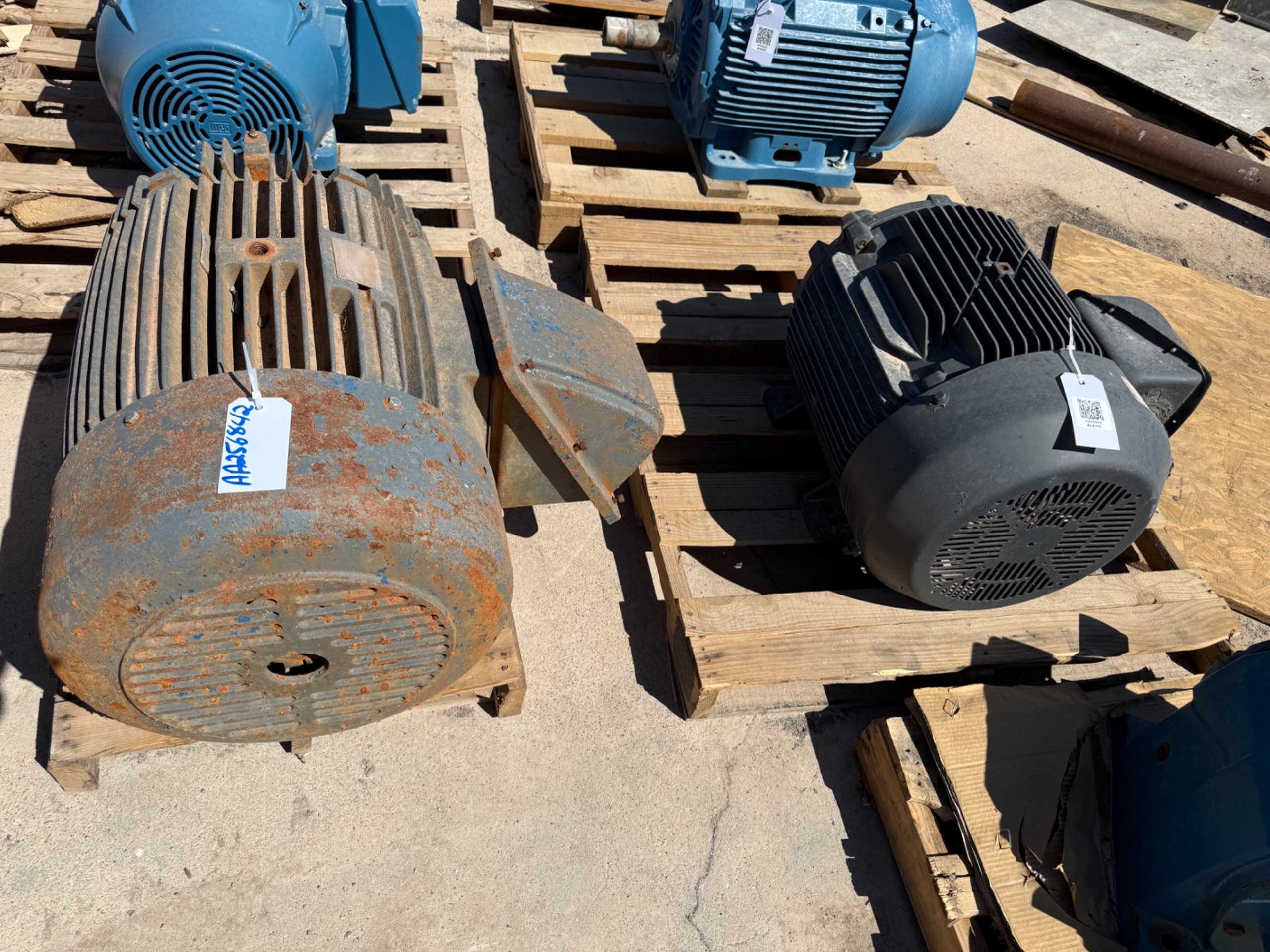 QTY 2: AC MOTORS - AC MOTOR