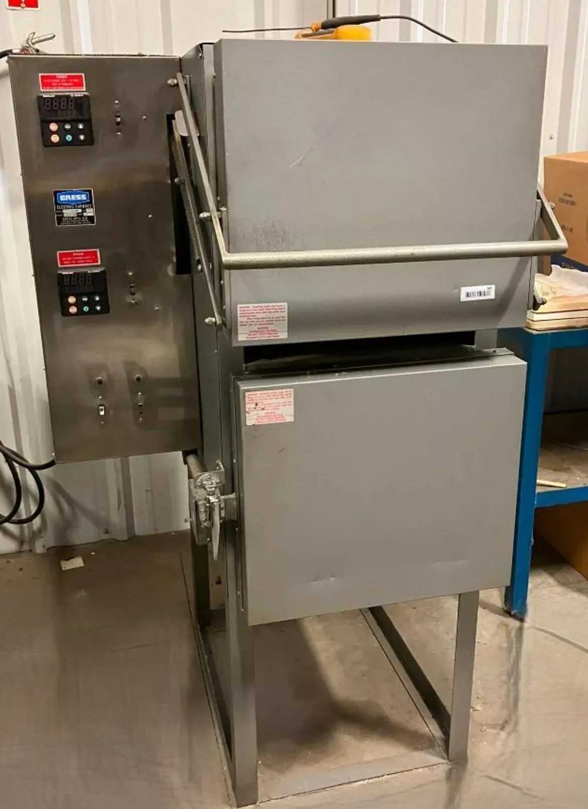 2012 CRESS DUAL CHAMBER TEMPERING FURNACE 12X12X20" 2250°F 8.5 KW - TEMPERING FURNACE