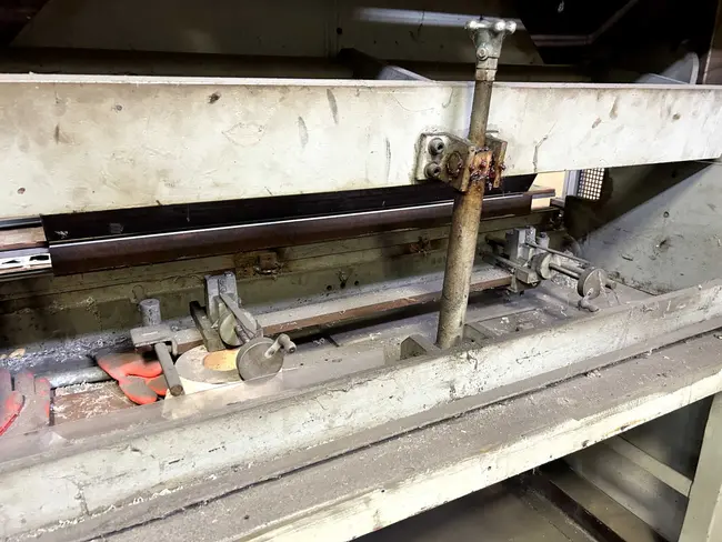 PNEUMATIC PRESS BRAKE - undefined