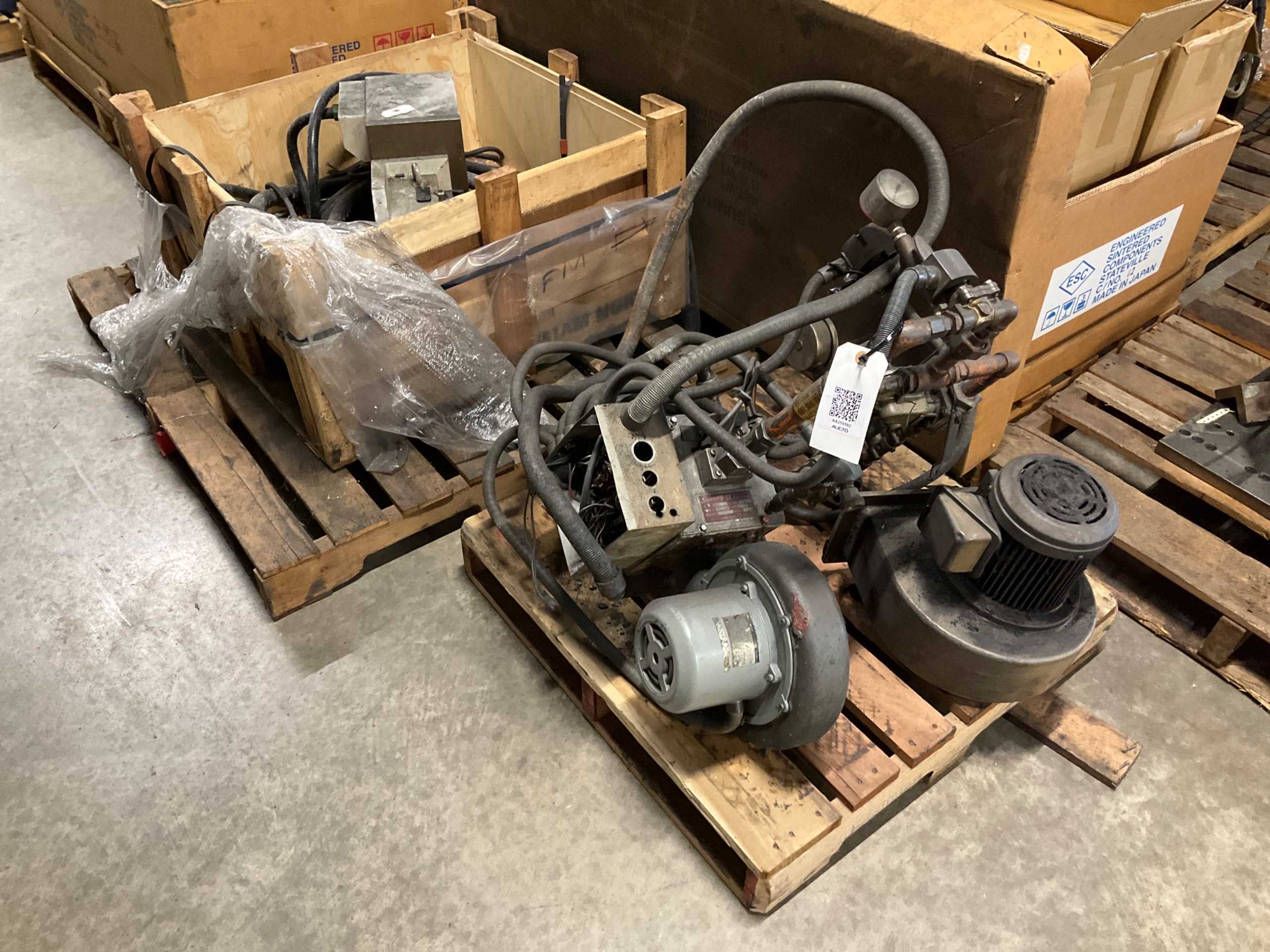 BULK QTY OF INDUSTRIAL EQUIPMENT