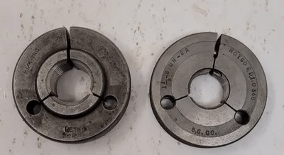 UNBRANDED THREAD RING GAUGES, GO/NO GO, VARIOUS SIZES, SET OF 2 - MACHINE TOOLING