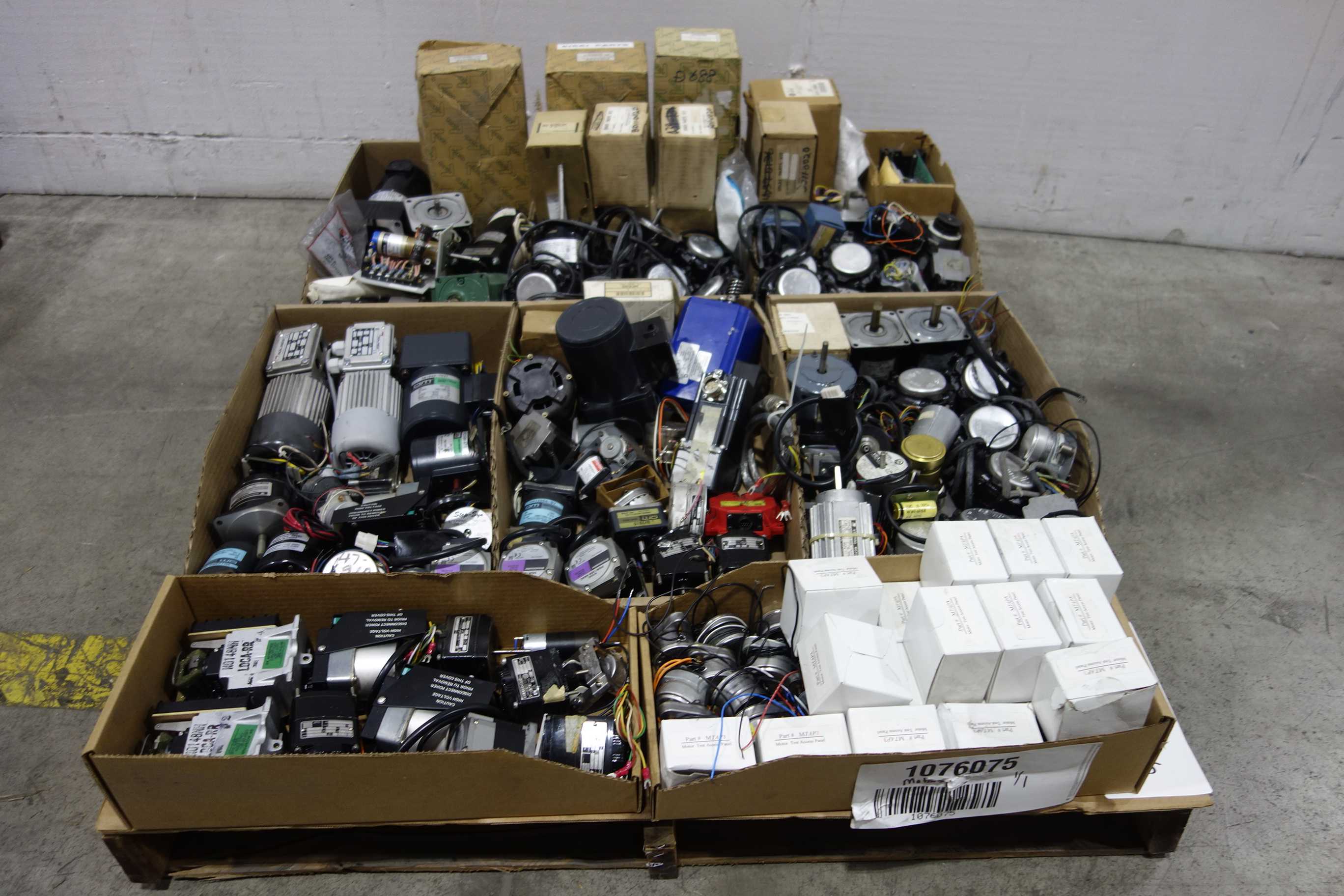 PALLET OF ASSORTED MOTOR - AC MOTOR