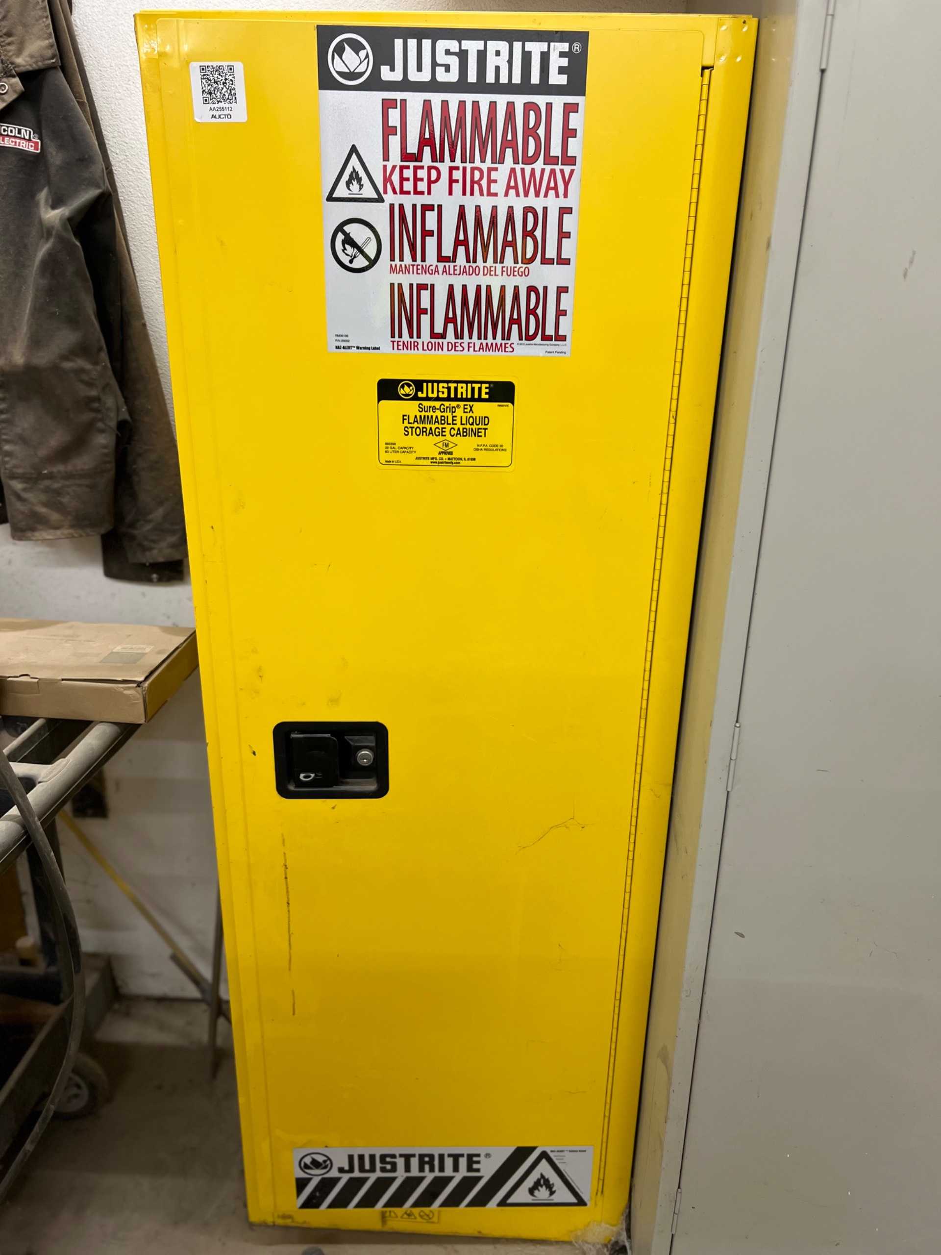 JUSTRITE 892200 FLAMMABLE LIQUID STORAGE CABINET - FLAME PROOF STORAGE CABINET