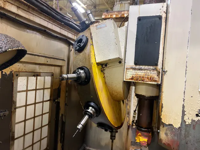 2002 TOYOSK TVT301S VERTICAL MACHINING CENTER - undefined