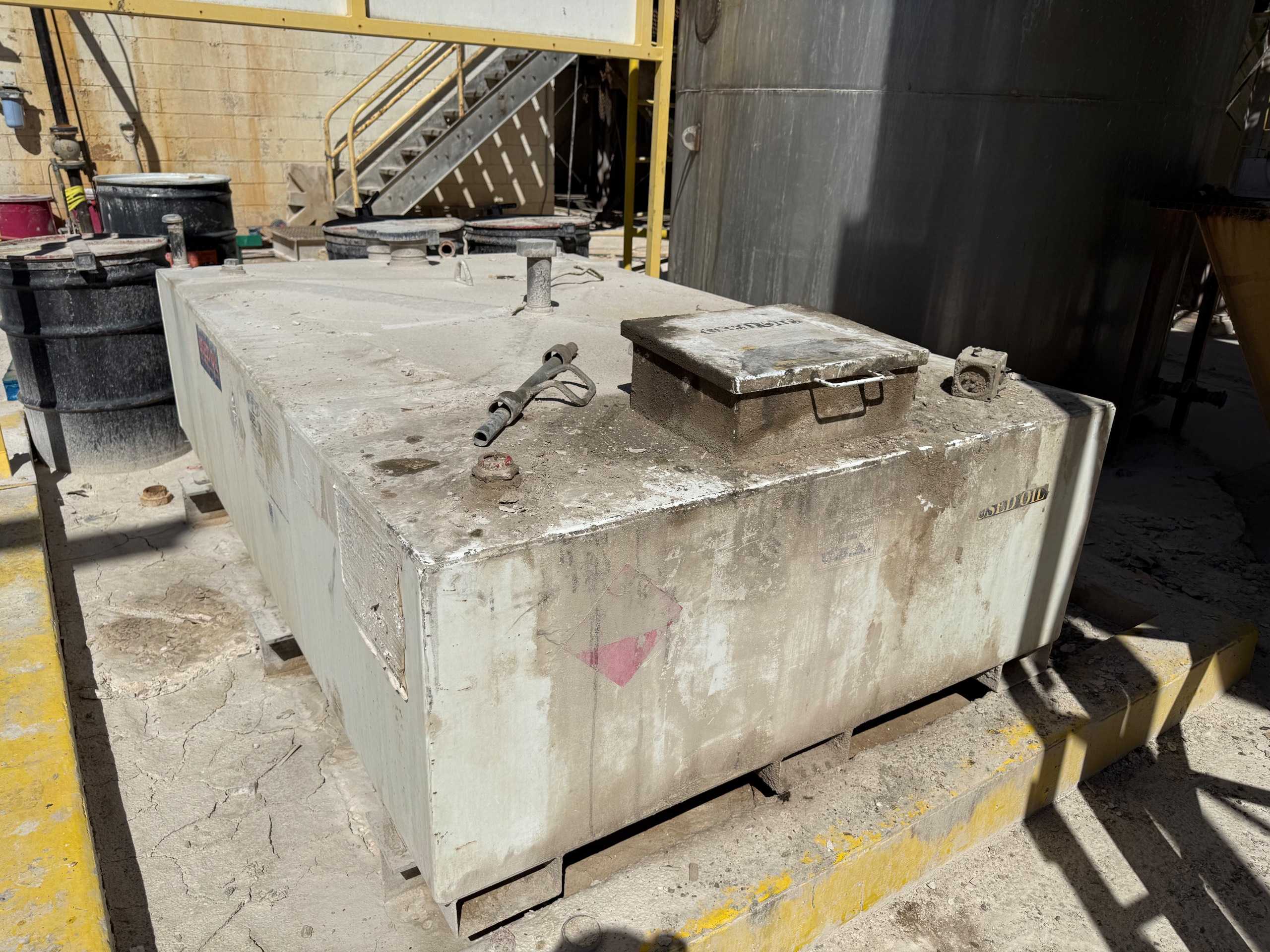 USED OIL STORAGE TANK - TANKS
