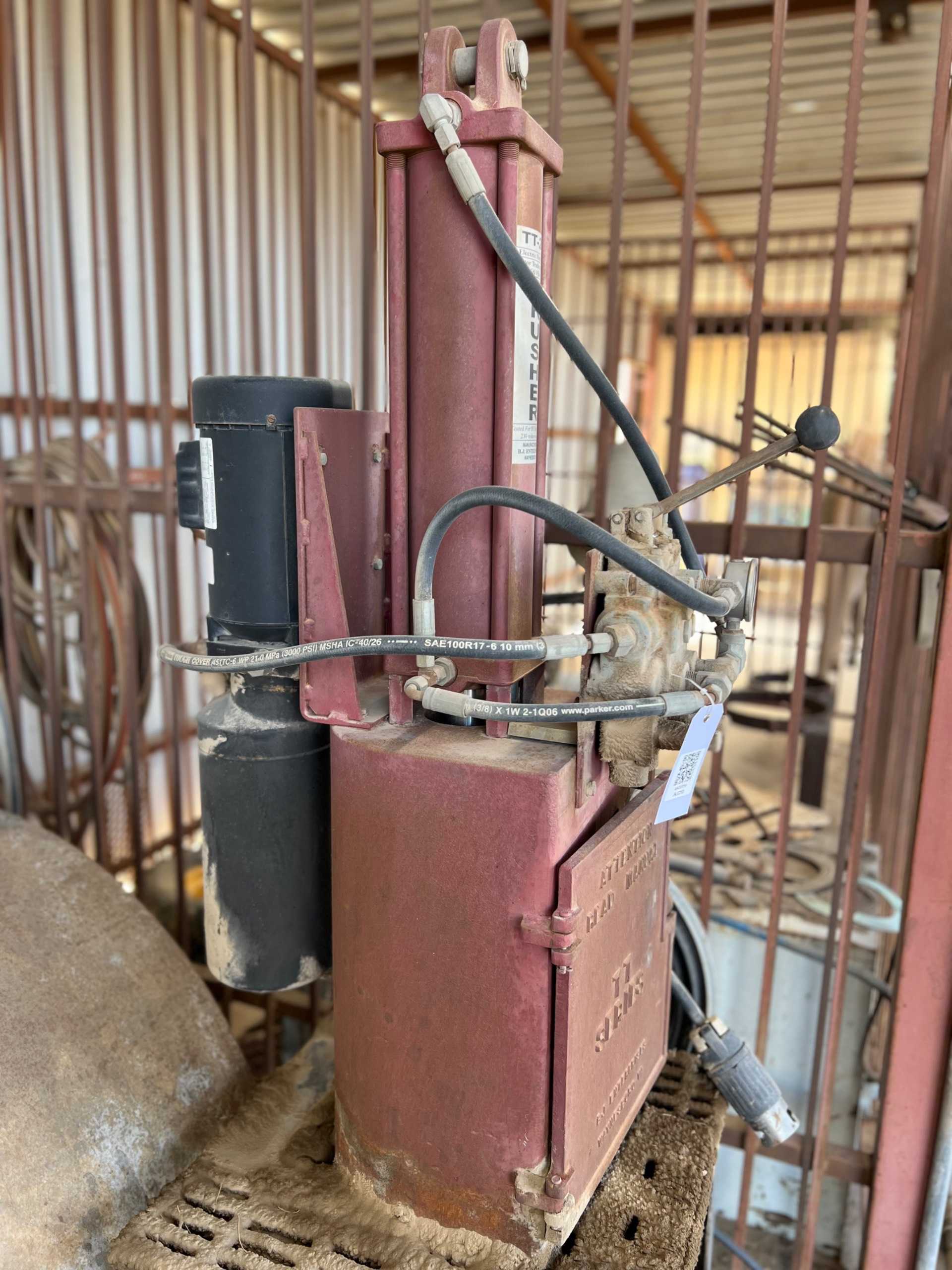 B.J. ENTERPRISES TT-25 CRUSHER - CRUSHERS