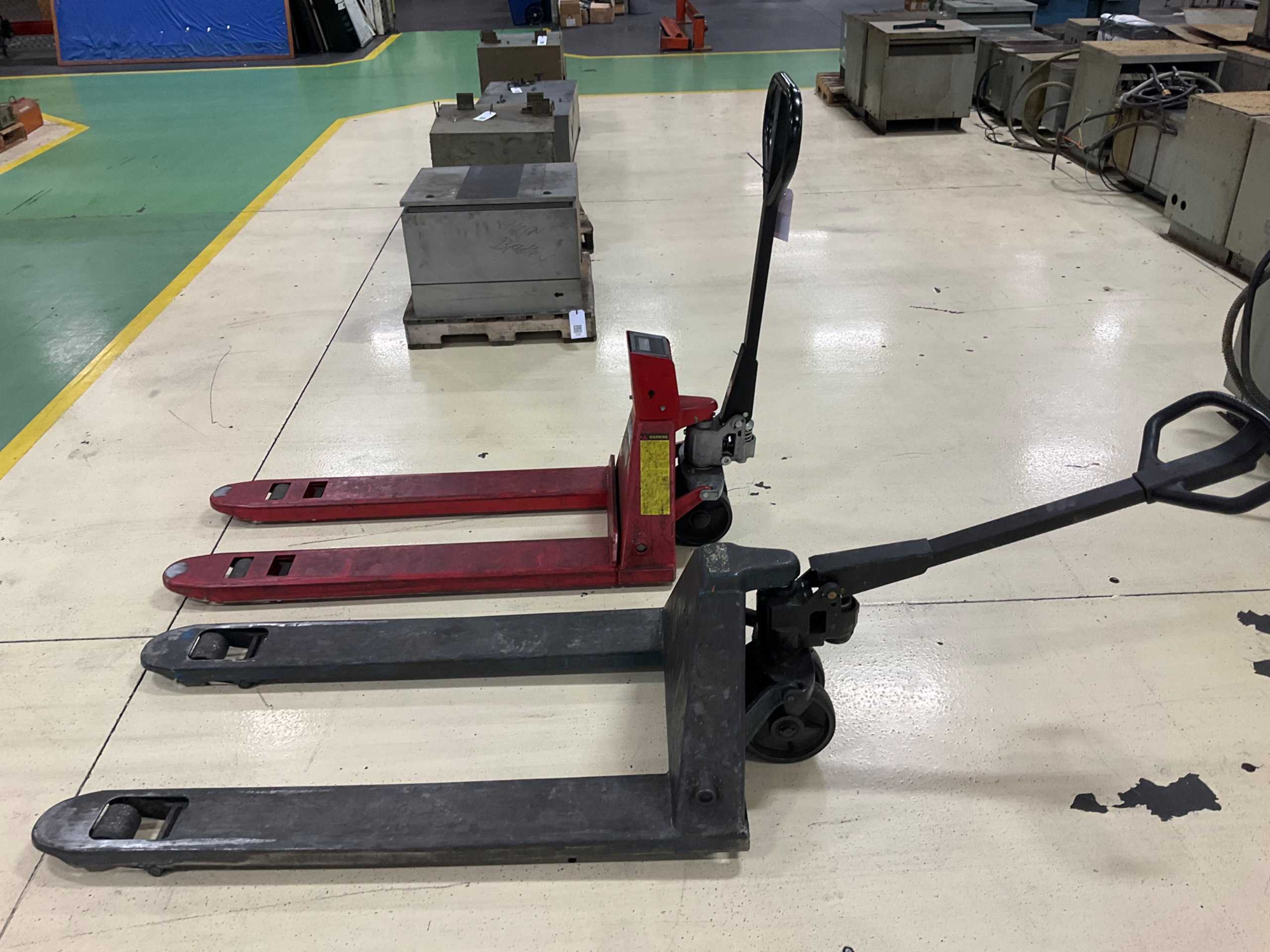 QTY 2: PALLET JACKS QTY 2: PALLET JACKS