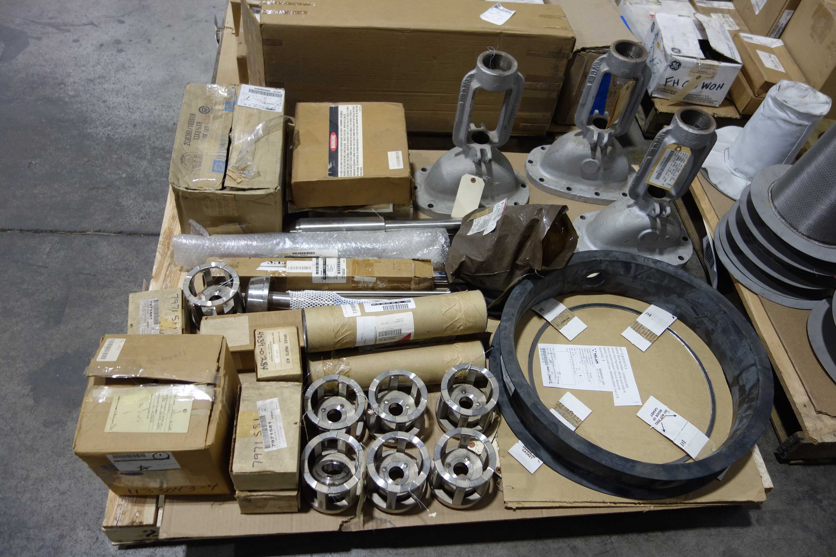4 PALLETS OF ASSORTED VALVE PARTS AND ACCESSORIES - VALVE PARTS & ACCESSORIES