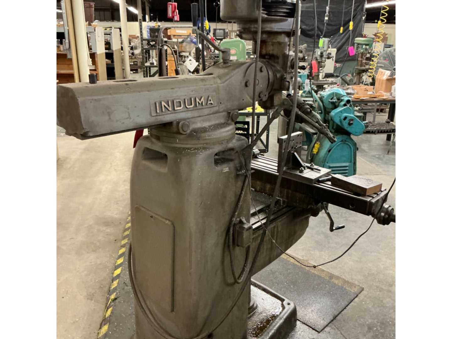 INDUMA VERTICAL MILLING MACHINE - VERTICAL MILLING MACHINE