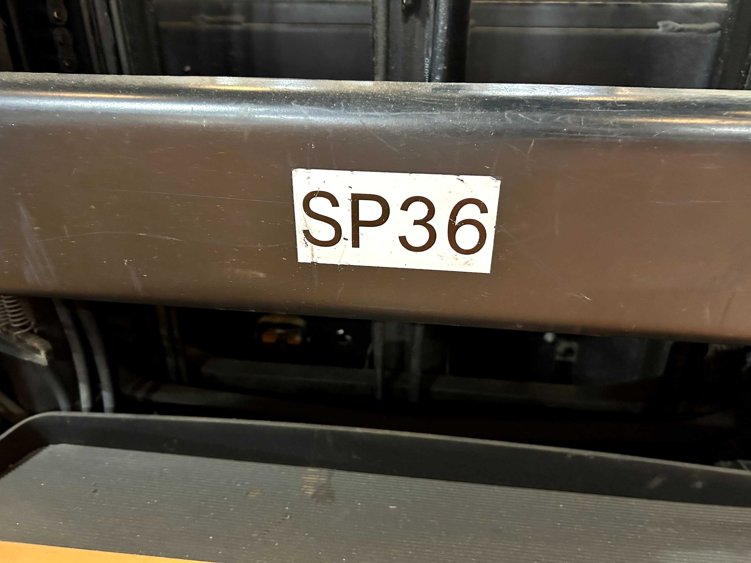 CROWN SP4050-30 ORDER PICKER - ORDER PICKER